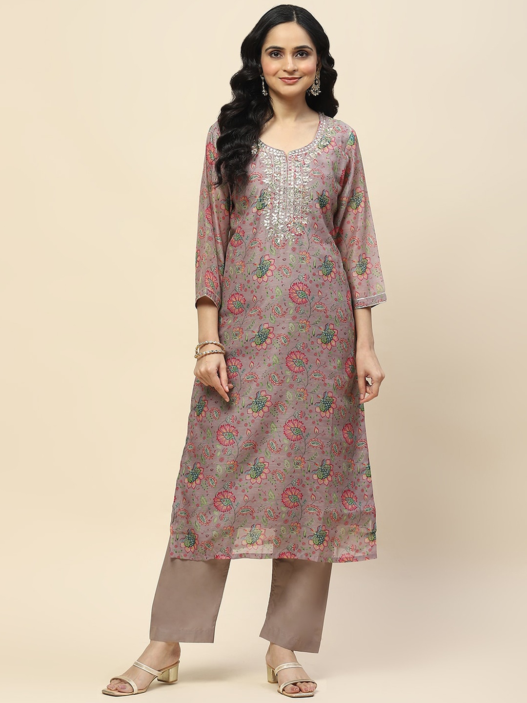 Meena Bazaar Round Neck Floral Printed Regular Straight Kurta with Trousers, Purple
Meena Bazaar Round Neck Floral Printed Regular Straight Kurta with Trousers, Purple