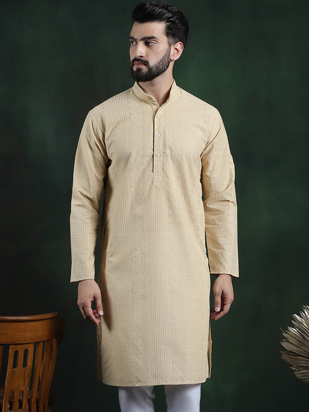 SOJANYA Ethnic Motifs Embroidered Mandarin Collar Thread Work Cotton Straight Kurta, Beige
SOJANYA Ethnic Motifs Embroidered Mandarin Collar Thread Work Cotton Straight Kurta, Beige