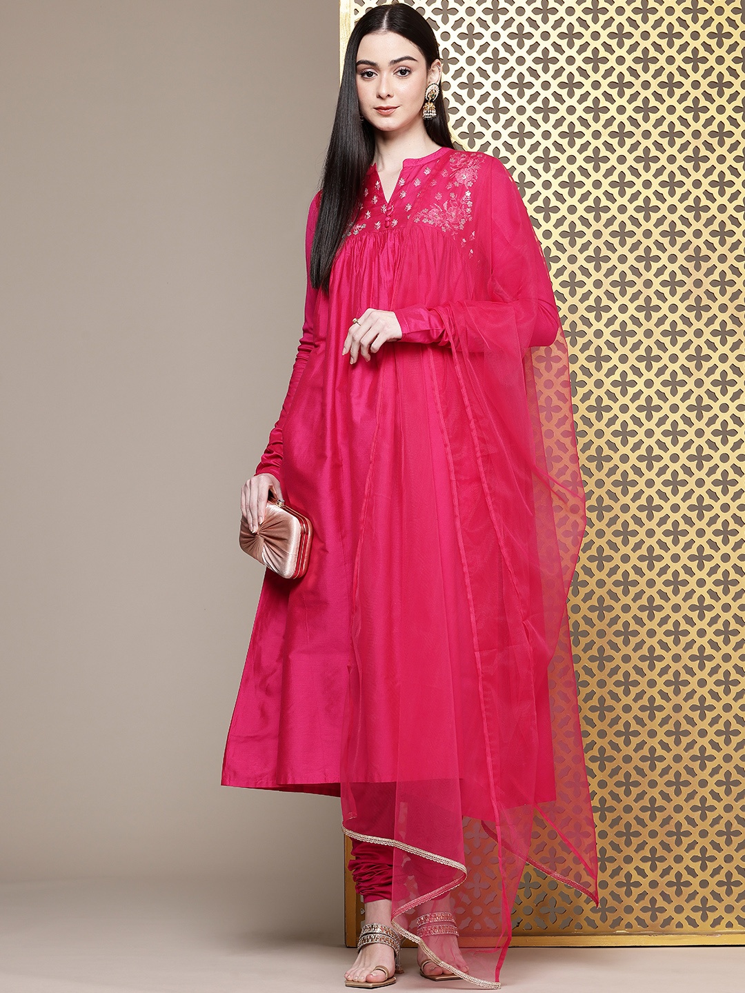 House of Pataudi Floral Embroidered Regular Sequinned Jashn Kurta with Churidar & Dupatta, Pink
House of Pataudi Floral Embroidered Regular Sequinned Jashn Kurta with Churidar & Dupatta, Pink