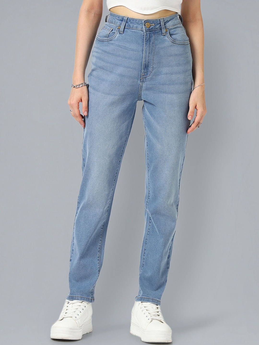 Flying Machine Women Mom Fit High-Rise Clean Look Light Fade Stretchable Jeans, Blue
Flying Machine Women Mom Fit High-Rise Clean Look Light Fade Stretchable Jeans, Blue
