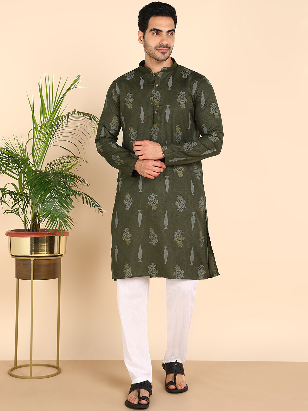 Anouk Green Ethnic Motifs Printed Mandarin Collar Regular Straight Kurta With Pyjama
Anouk Green Ethnic Motifs Printed Mandarin Collar Regular Straight Kurta With Pyjama