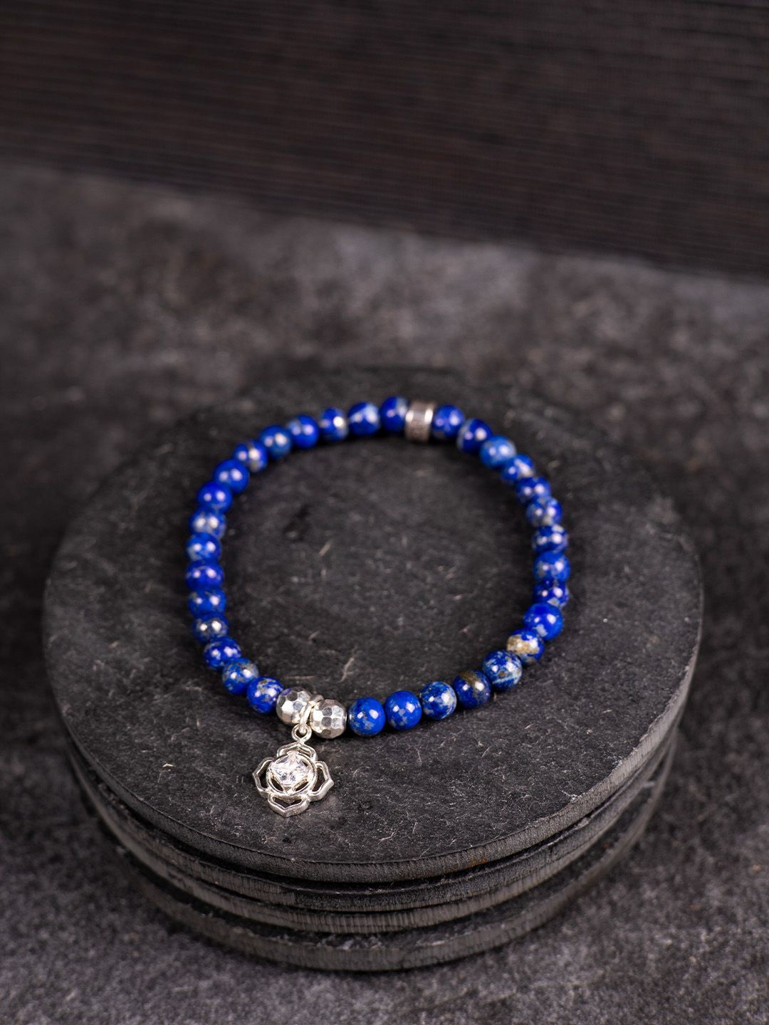 Stone Story By Shruti Women Sterling Silver Handcrafted Rhodium-Plated Charm Bracelet, Blue
Stone Story By Shruti Women Sterling Silver Handcrafted Rhodium-Plated Charm Bracelet, Blue