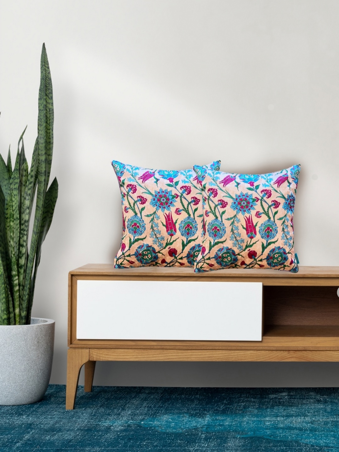 Tasseled Home Blue & Peach-Coloured Set of 2 Floral Printed Velvet Square Cushion Covers
Tasseled Home Blue & Peach-Coloured Set of 2 Floral Printed Velvet Square Cushion Covers