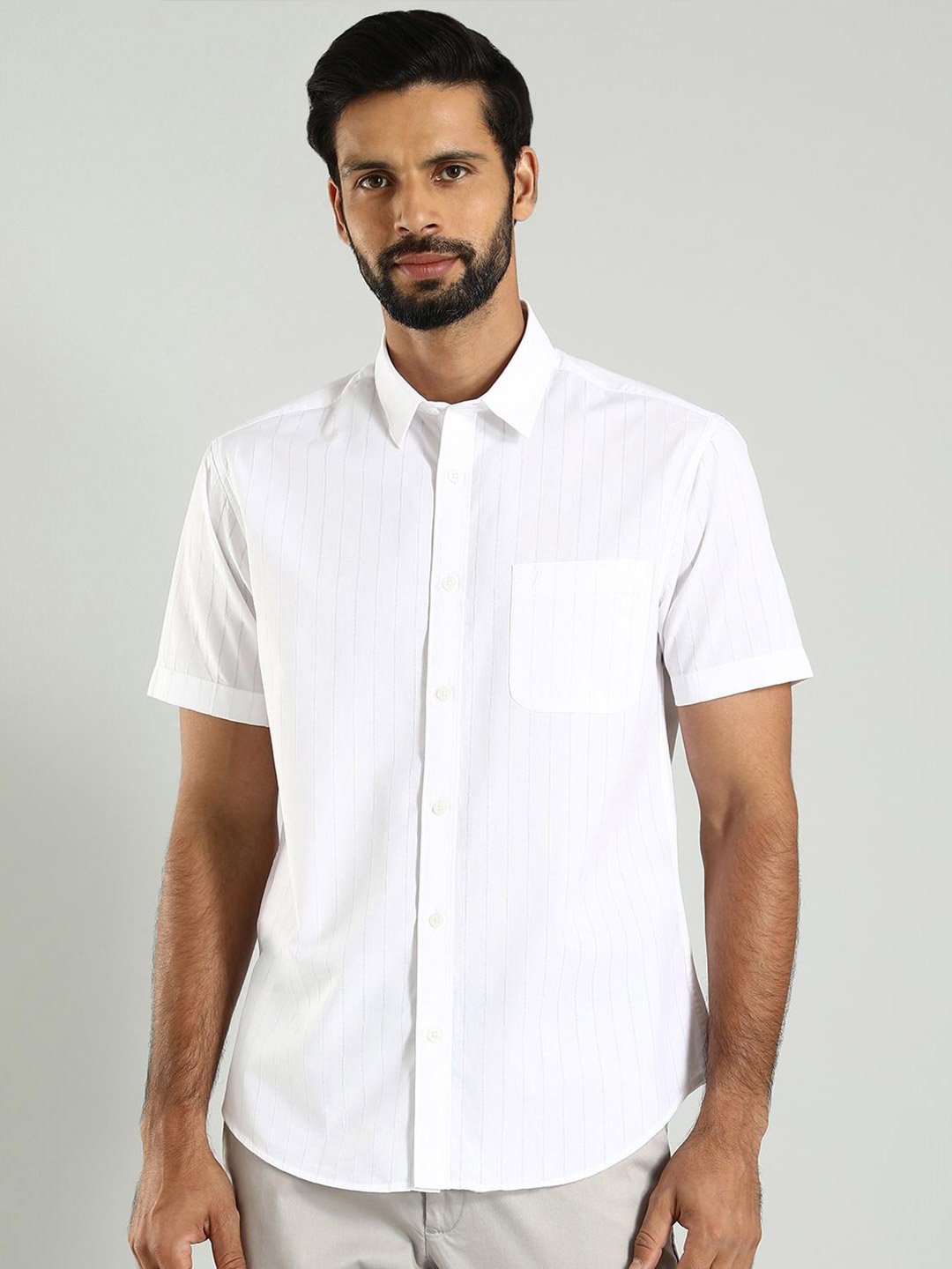 Indian Terrain Classic Slim Fit Vertical Striped Pure Cotton Casual Shirt, White
Indian Terrain Classic Slim Fit Vertical Striped Pure Cotton Casual Shirt, White