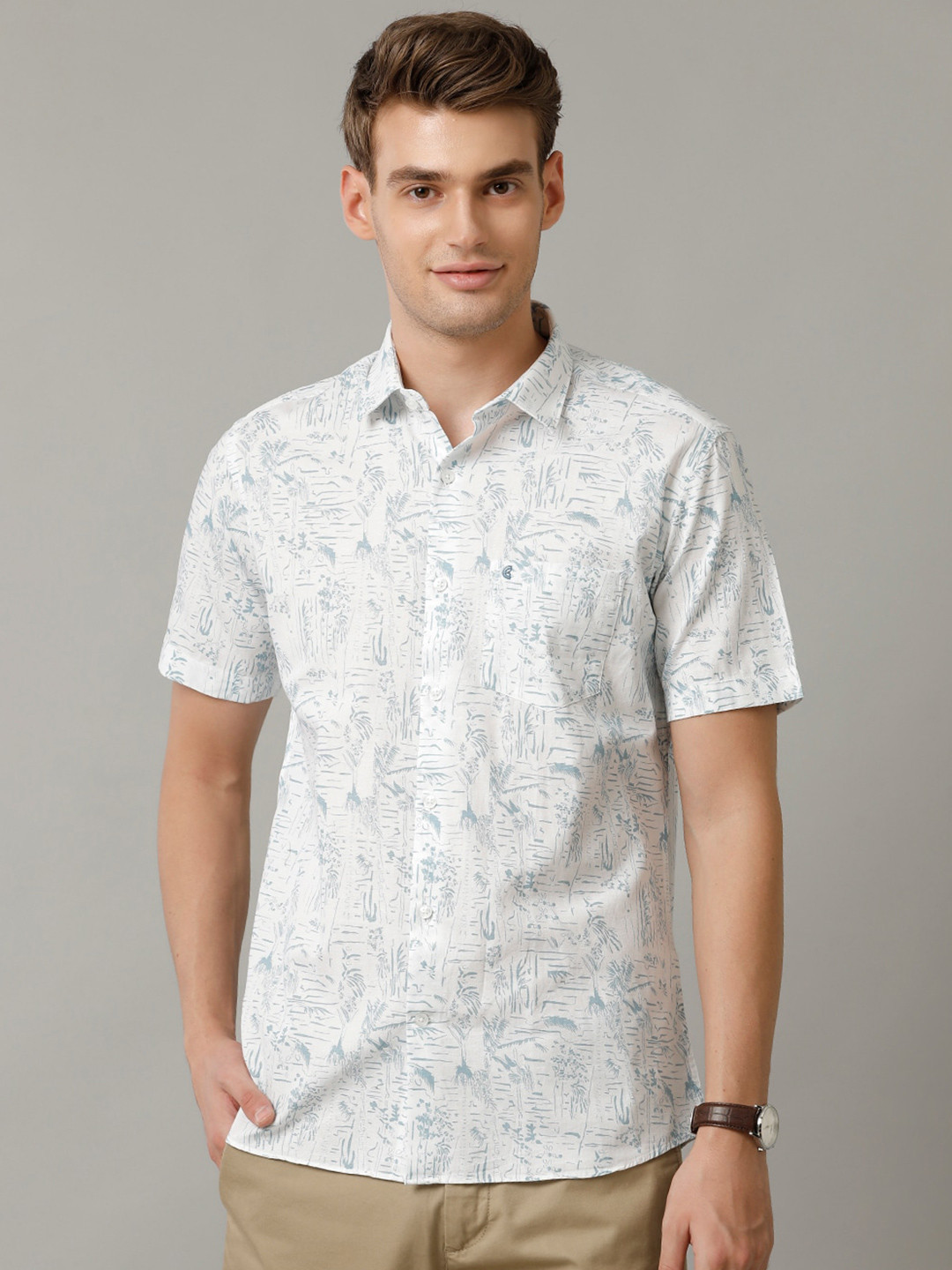 CAVALLO by Linen Club Contemporary Slim Fit Abstract Printed Spread Collar Casual Shirt, Blue 
CAVALLO by Linen Club Contemporary Slim Fit Abstract Printed Spread Collar Casual Shirt, Blue