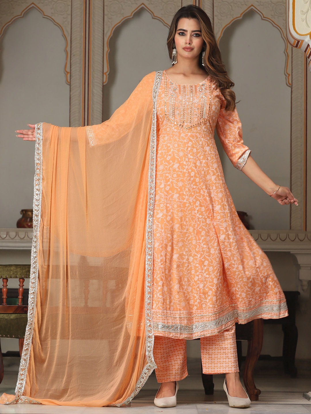 SINGNI Women Ethnic Motifs Embroidered Regular Kurta with Trousers & With Dupatta, Orange
SINGNI Women Ethnic Motifs Embroidered Regular Kurta with Trousers & With Dupatta, Orange