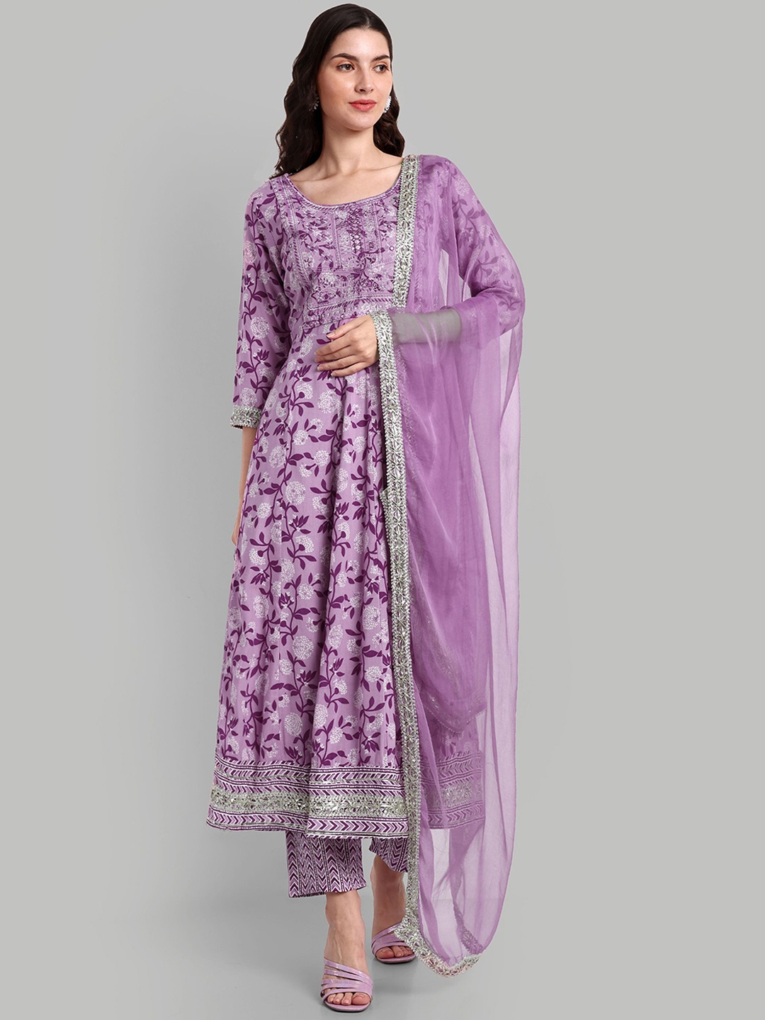 SINGNI Women Ethnic Motifs Embroidered Regular Kurta with Trousers & With Dupatta, Lavender
SINGNI Women Ethnic Motifs Embroidered Regular Kurta with Trousers & With Dupatta, Lavender