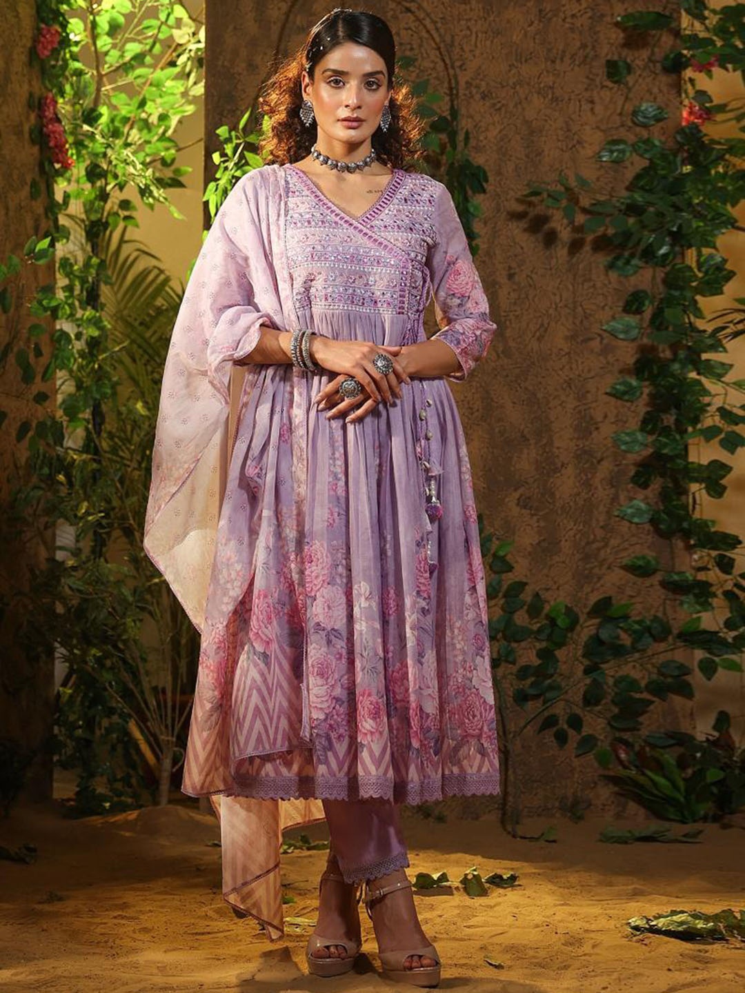 White World Women Floral Embroidered Angrakha Kurta with Salwar & With Dupatta, Lavender
White World Women Floral Embroidered Angrakha Kurta with Salwar & With Dupatta, Lavender