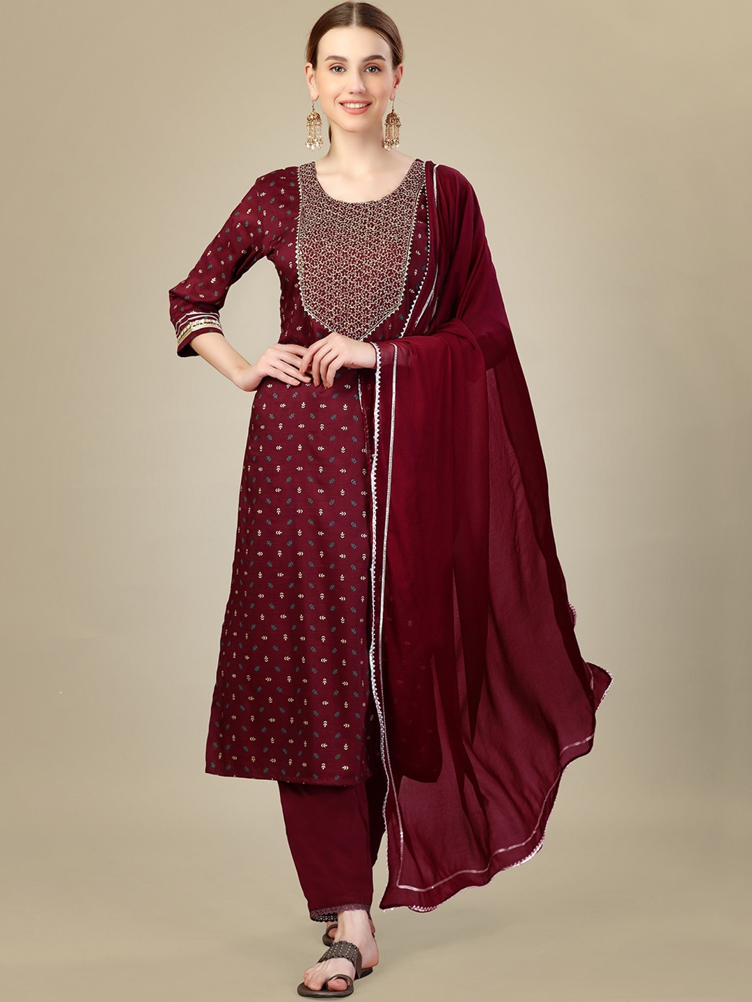 devkison Women Ethnic Motifs Printed Regular Thread Work Kurta Churidar With Dupatta, Maroon
devkison Women Ethnic Motifs Printed Regular Thread Work Kurta Churidar With Dupatta, Maroon