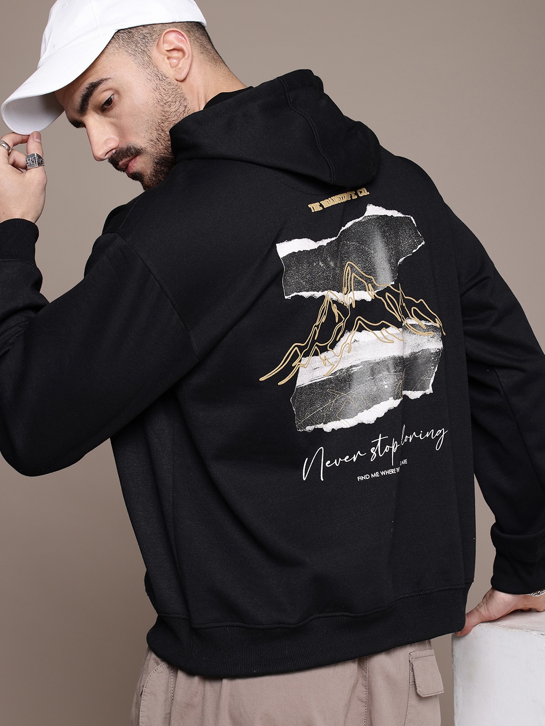 The Roadster Life Co. Graphic Printed Relaxed Fit Hooded Pullover Sweatshirt, Black
The Roadster Life Co. Graphic Printed Relaxed Fit Hooded Pullover Sweatshirt, Black