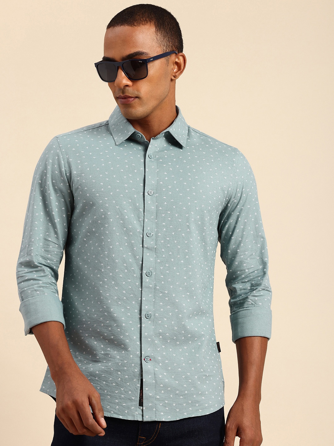 Being Human Spread Collar Geometric Printed Cotton Slim Fit Casual, Sea green
Being Human Spread Collar Geometric Printed Cotton Slim Fit Casual, Sea green