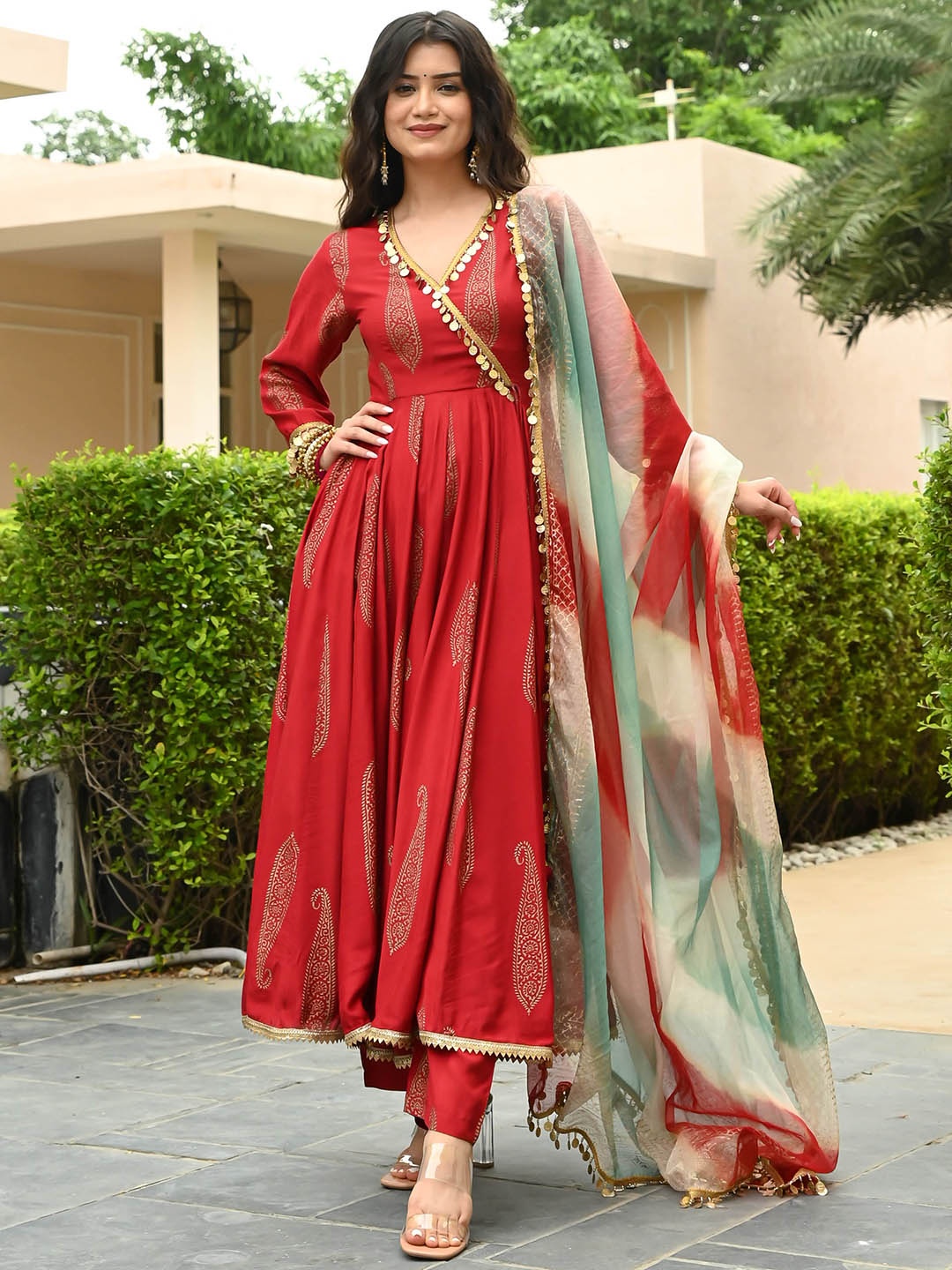 Bunaai Women Ethnic Motifs Printed Panelled Kurta with Trousers & With Dupatta, Maroon
Bunaai Women Ethnic Motifs Printed Panelled Kurta with Trousers & With Dupatta, Maroon