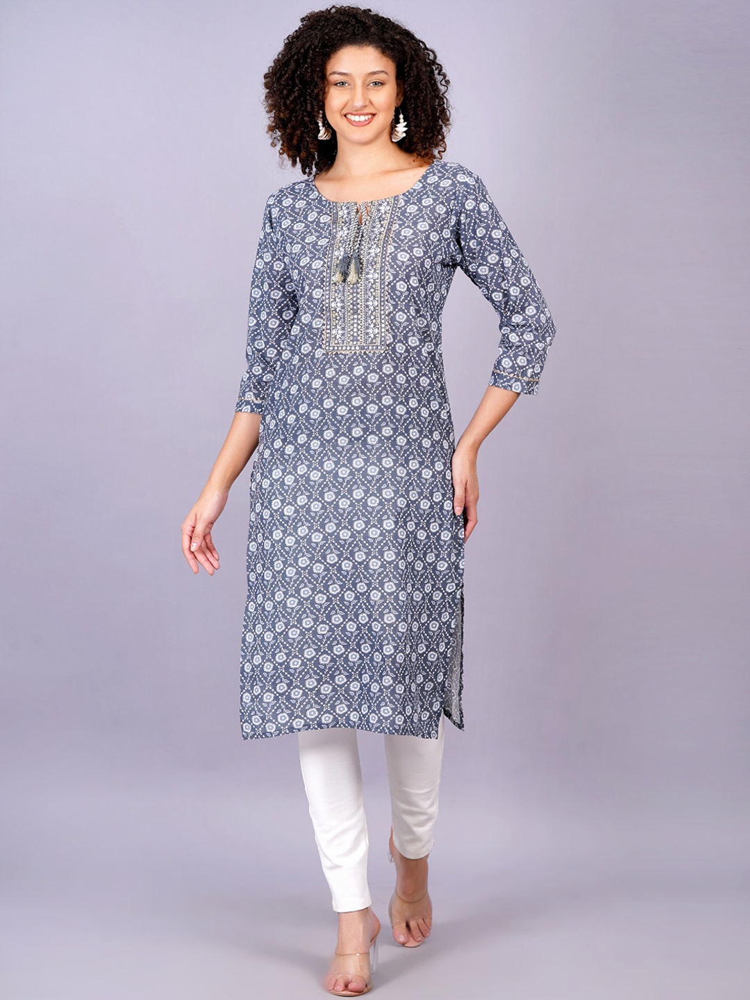 HIGHLIGHT FASHION EXPORT Women Geometric Embroidered Flared Sleeves Sequinned Kurta, Blue
HIGHLIGHT FASHION EXPORT Women Geometric Embroidered Flared Sleeves Sequinned Kurta, Blue