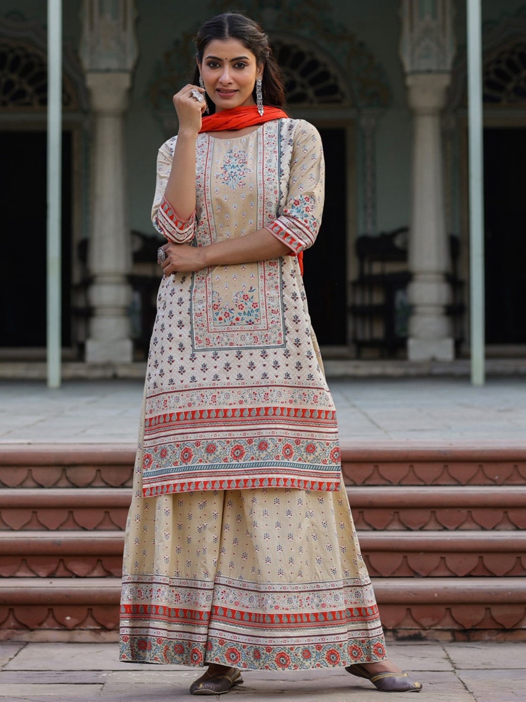 Juniper Ethnic Motifs Printed Regular Pure Cotton Kurta With Sharara & Dupatta, Beige
Juniper Ethnic Motifs Printed Regular Pure Cotton Kurta With Sharara & Dupatta, Beige