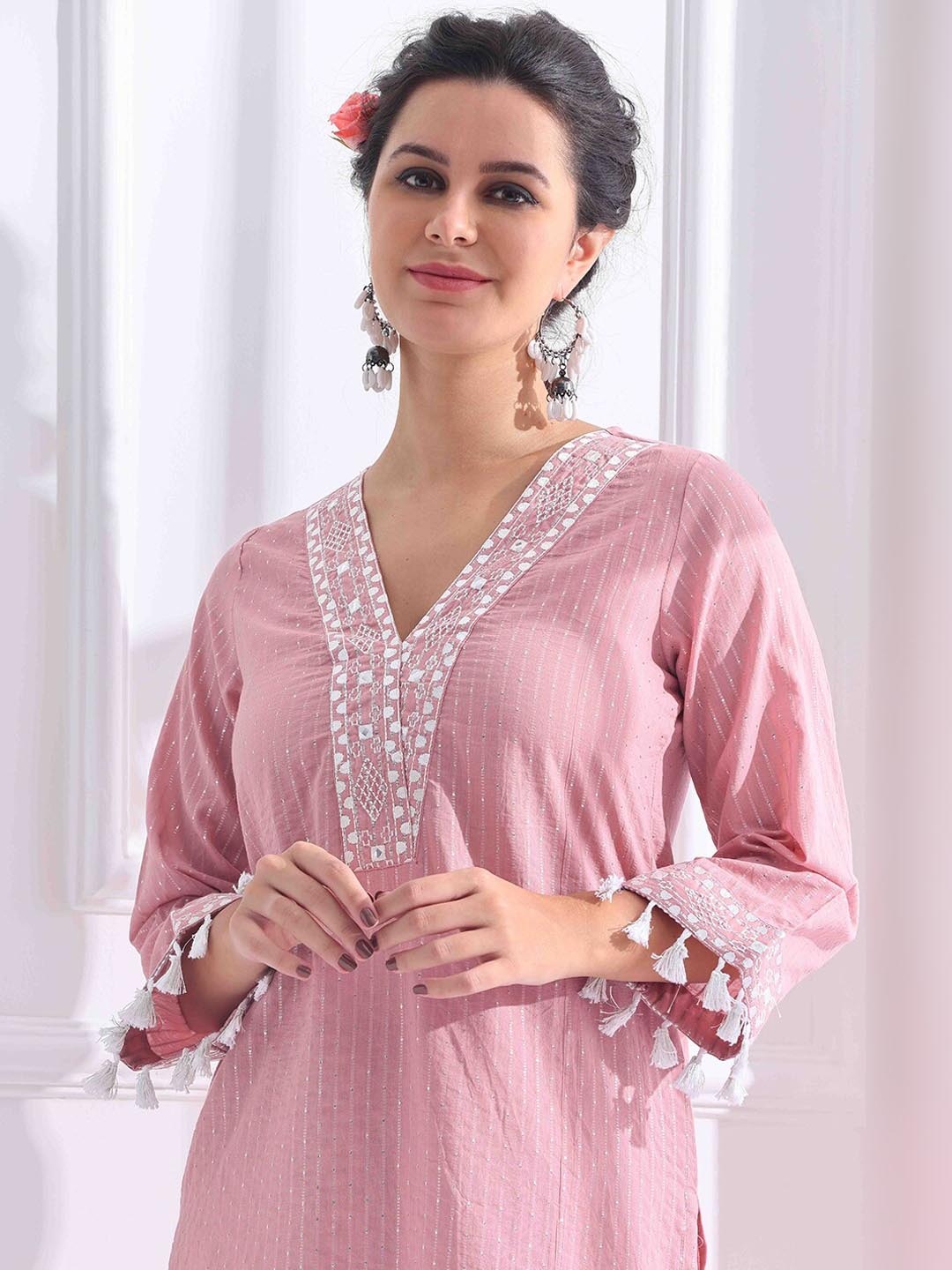 Anouk Women Embroidered Regular Thread Work Pure Cotton Kurta with Trousers, Pink
Anouk Women Embroidered Regular Thread Work Pure Cotton Kurta with Trousers, Pink