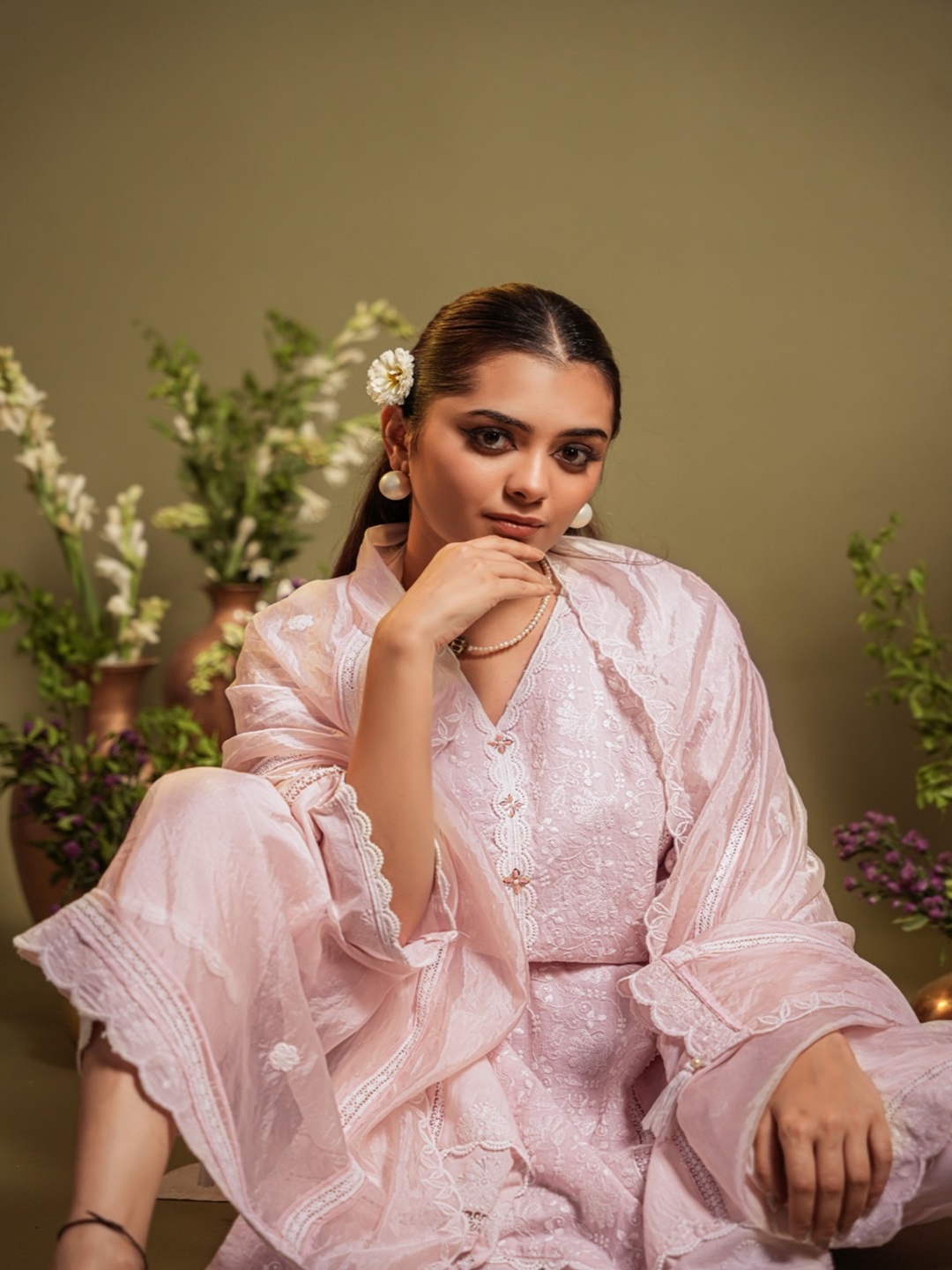 HEEPOSH Floral Embroidered Chikankari Straight Pure Cotton Kurta With Trousers & Dupatta, Pink
HEEPOSH Floral Embroidered Chikankari Straight Pure Cotton Kurta With Trousers & Dupatta, Pink