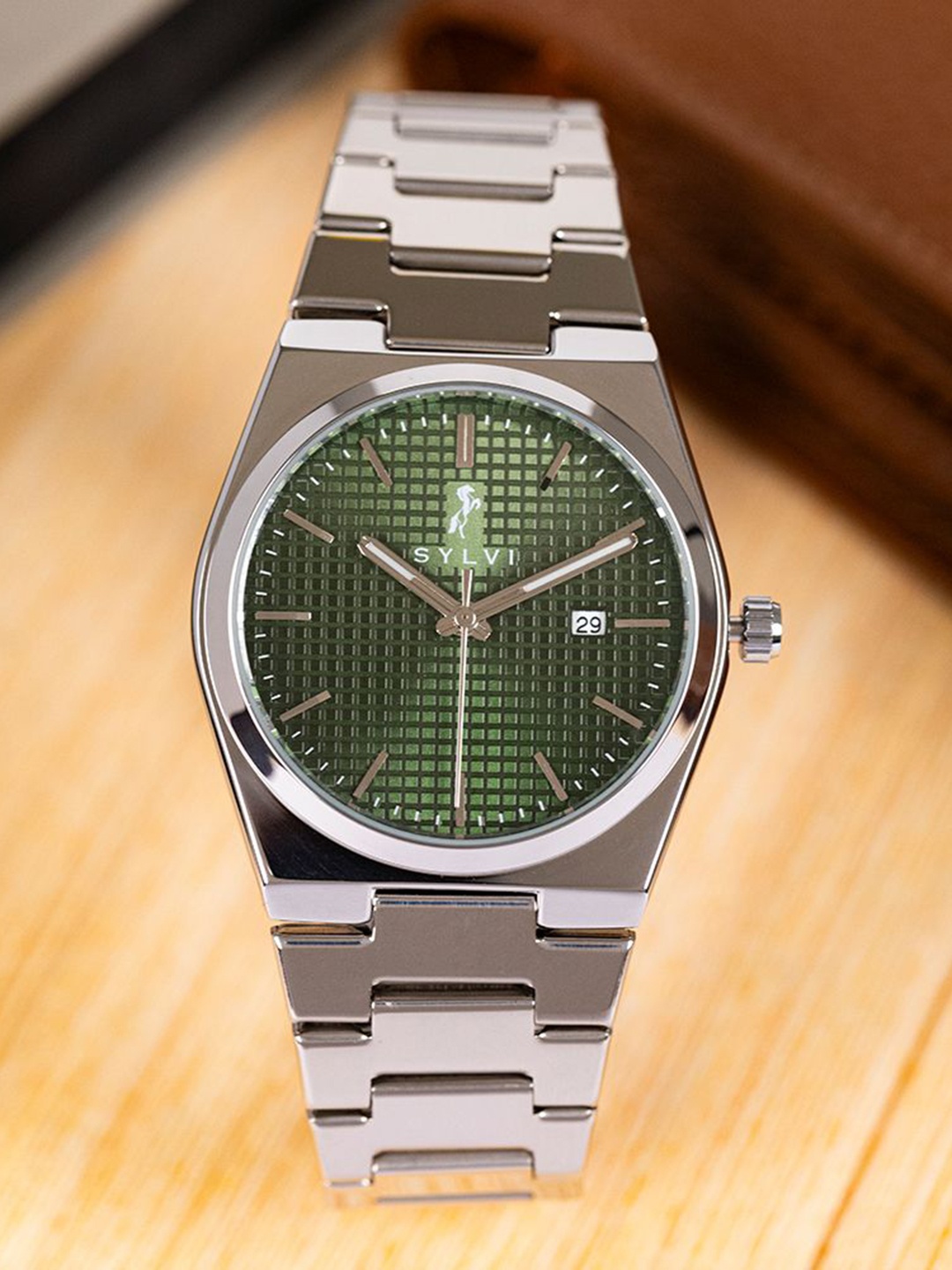 Sylvi Men Stainless Steel Straps Analogue Multi Function Watch PRO-green-silver
Sylvi Men Stainless Steel Straps Analogue Multi Function Watch PRO-green-silver