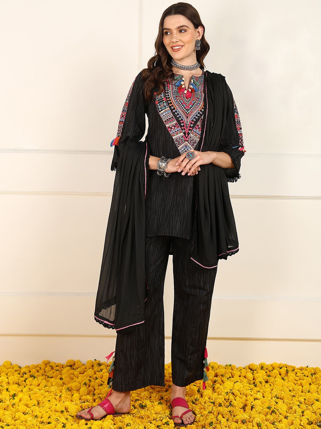 AHIKA Black Ethnic Motifs Embroidered Notch Neck Pure Cotton Kurti with Trousers & Dupatta
AHIKA Black Ethnic Motifs Embroidered Notch Neck Pure Cotton Kurti with Trousers & Dupatta
