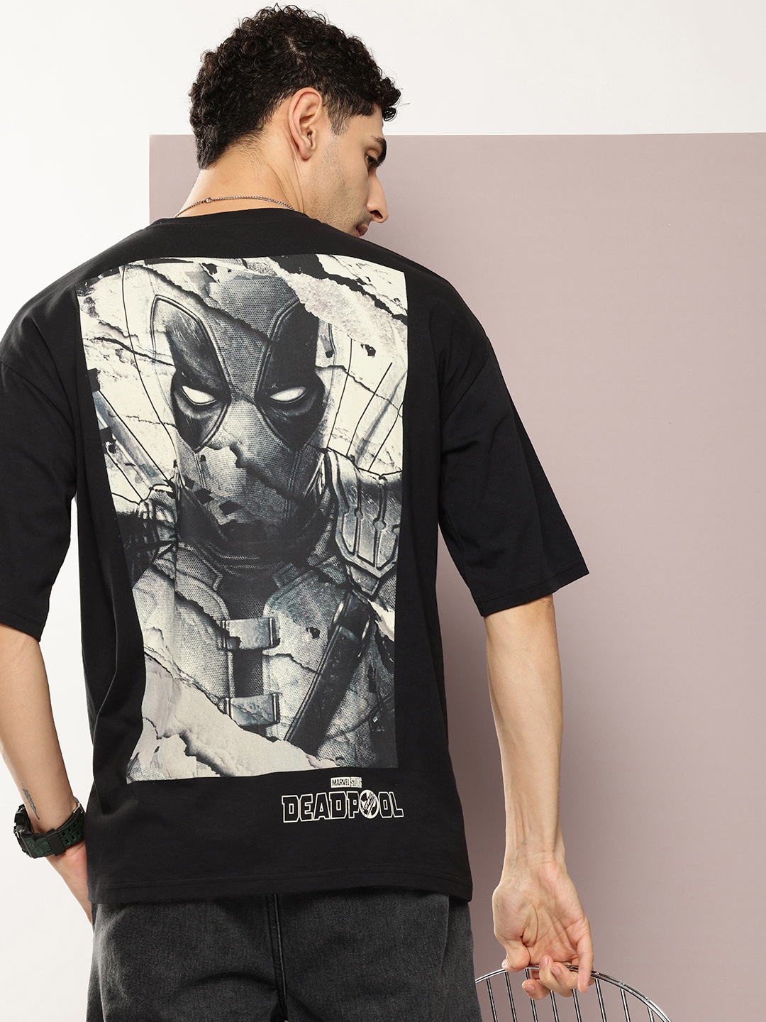 Kook N Keech Marvel Men Deadpool Printed Oversized Drop-Shoulder Sleeves T-shirt, Black
Kook N Keech Marvel Men Deadpool Printed Oversized Drop-Shoulder Sleeves T-shirt, Black