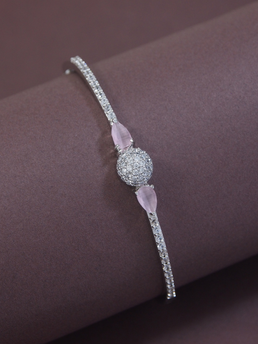 I Jewels Women Cubic Zirconia American Diamond Silver-Plated Bangle-Style Bracelet
I Jewels Women Cubic Zirconia American Diamond Silver-Plated Bangle-Style Bracelet