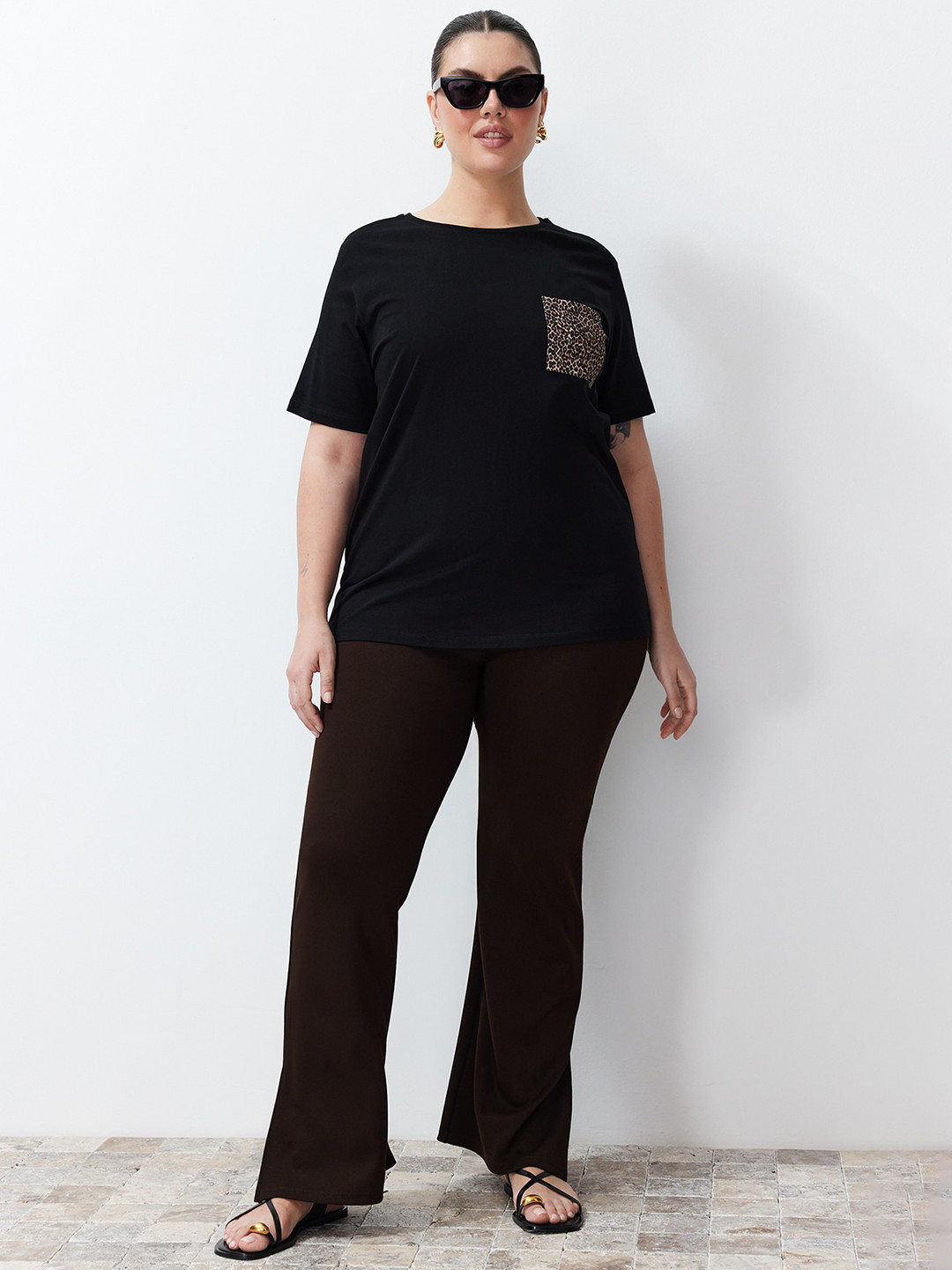 Trendyol Women Plus Size Trousers, Na 
Trendyol Women Plus Size Trousers, Na