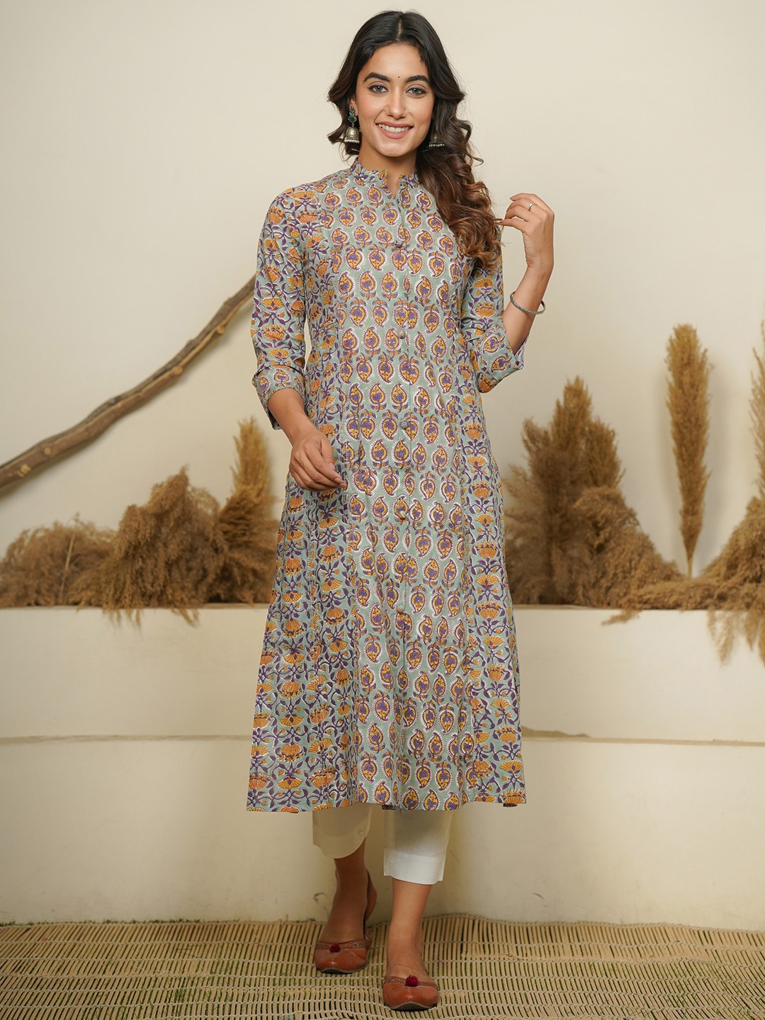 JAIPURIBANNO Women Ethnic Motifs Printed Cotton Mandarin Collar A-Line Kurta, Sea green
JAIPURIBANNO Women Ethnic Motifs Printed Cotton Mandarin Collar A-Line Kurta, Sea green