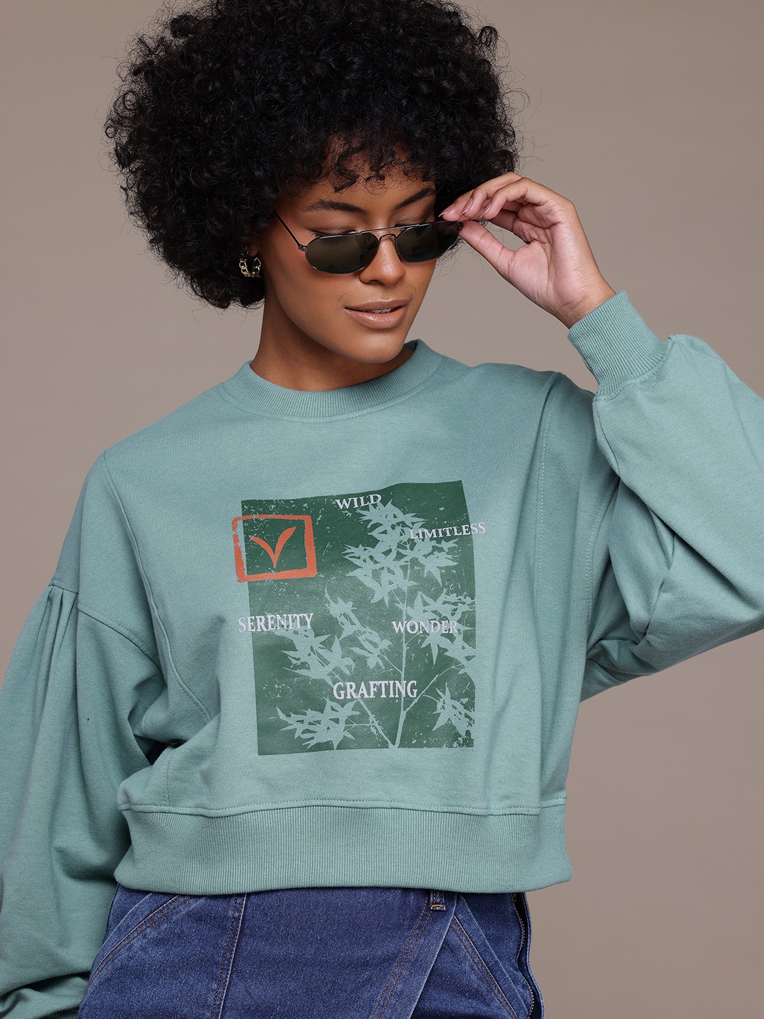 The Roadster Lifestyle Co. Printed Crop Drop-Shoulder Sleeve Sweatshirt, Sea green
The Roadster Lifestyle Co. Printed Crop Drop-Shoulder Sleeve Sweatshirt, Sea green