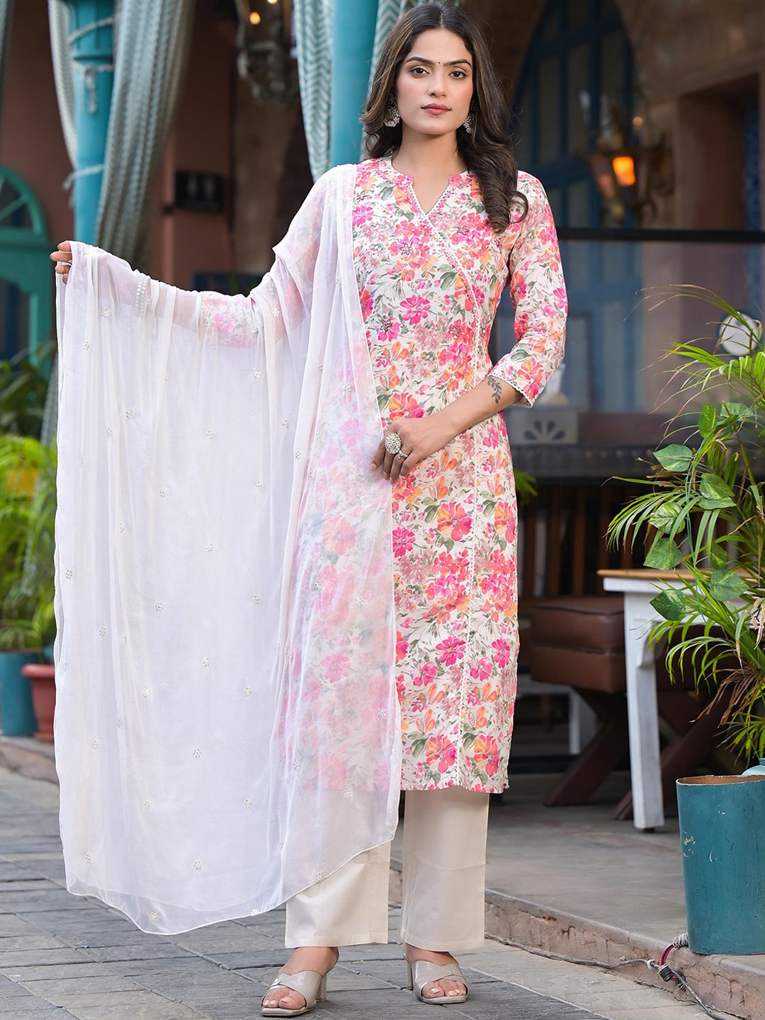 Peachmode Floral Printed Angrakha Sequinned Kurti with Trousers & With Dupatta, White
Peachmode Floral Printed Angrakha Sequinned Kurti with Trousers & With Dupatta, White