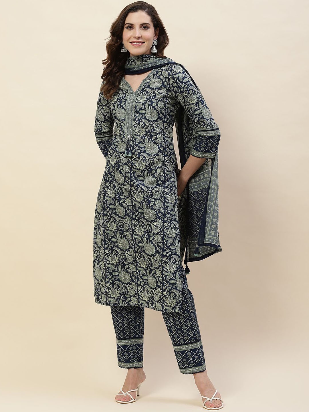 Meena Bazaar Floral Printed Notched Neck Straight Kurta with Trousers & Dupatta, Navy blue
Meena Bazaar Floral Printed Notched Neck Straight Kurta with Trousers & Dupatta, Navy blue