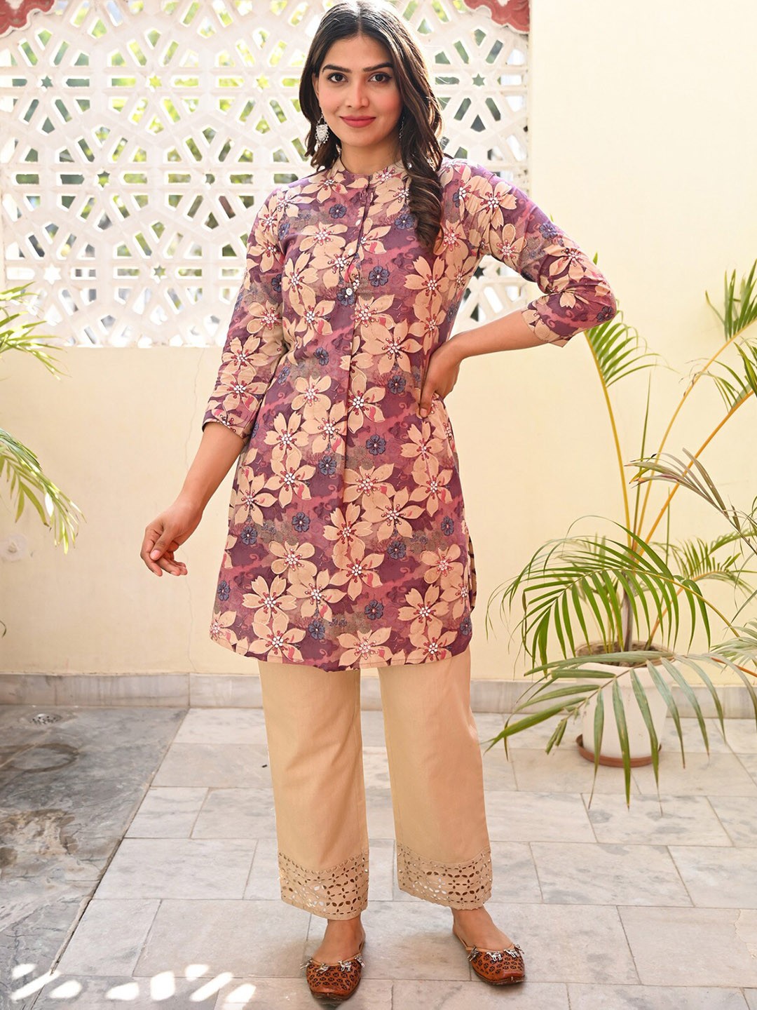 SHOOLIN Mandarin Collar Floral Printed Pure Cotton Straight Kurta with Trouser, Purple
SHOOLIN Mandarin Collar Floral Printed Pure Cotton Straight Kurta with Trouser, Purple