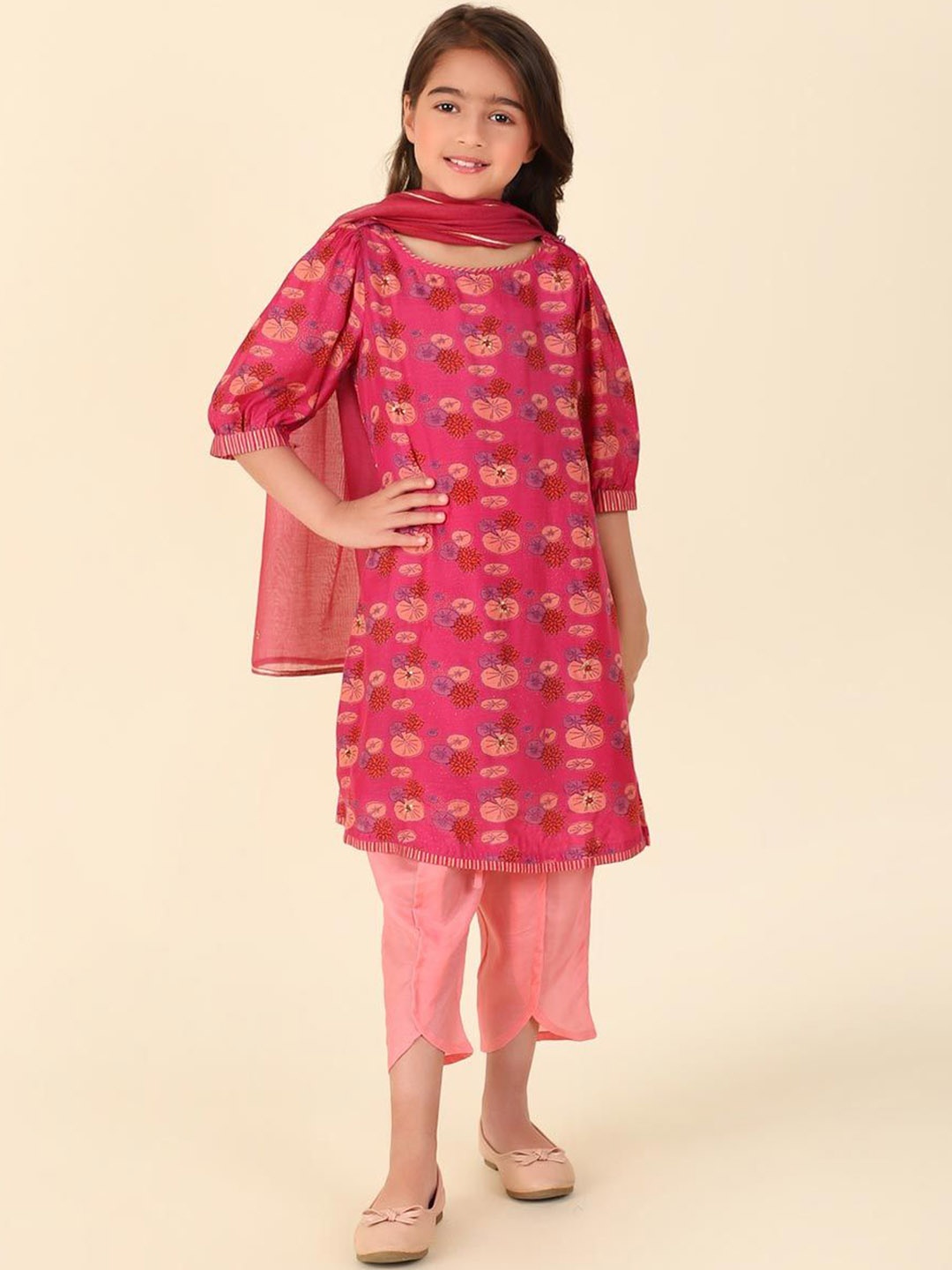 Fabindia Girls Ethnic Motifs Printed Round Neck Straight Kurta With Salwar & Dupatta, Pink
Fabindia Girls Ethnic Motifs Printed Round Neck Straight Kurta With Salwar & Dupatta, Pink