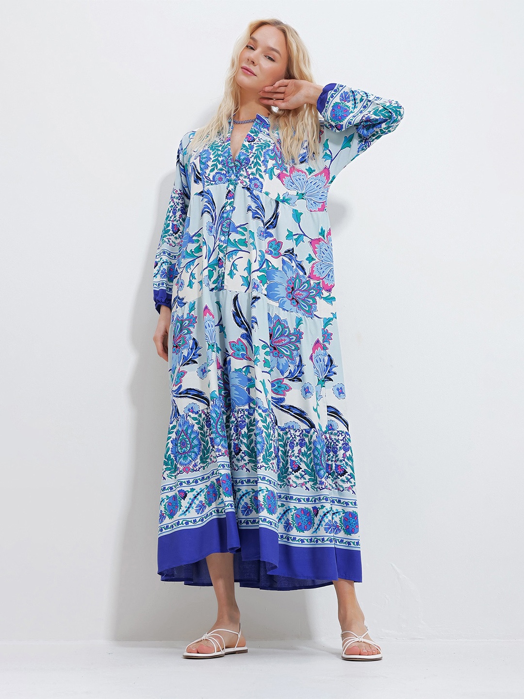 Trend Alacati stili Floral Printed Mandarin Collar Gathered Tiered Maxi A-Line Dress, Blue
Trend Alacati stili Floral Printed Mandarin Collar Gathered Tiered Maxi A-Line Dress, Blue