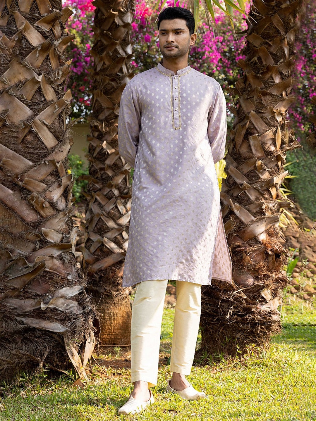 FILORI Embroidered Mandarin Collar Thread Work Jacquard Chanderi Cotton Straight Kurta, Lavender
FILORI Embroidered Mandarin Collar Thread Work Jacquard Chanderi Cotton Straight Kurta, Lavender