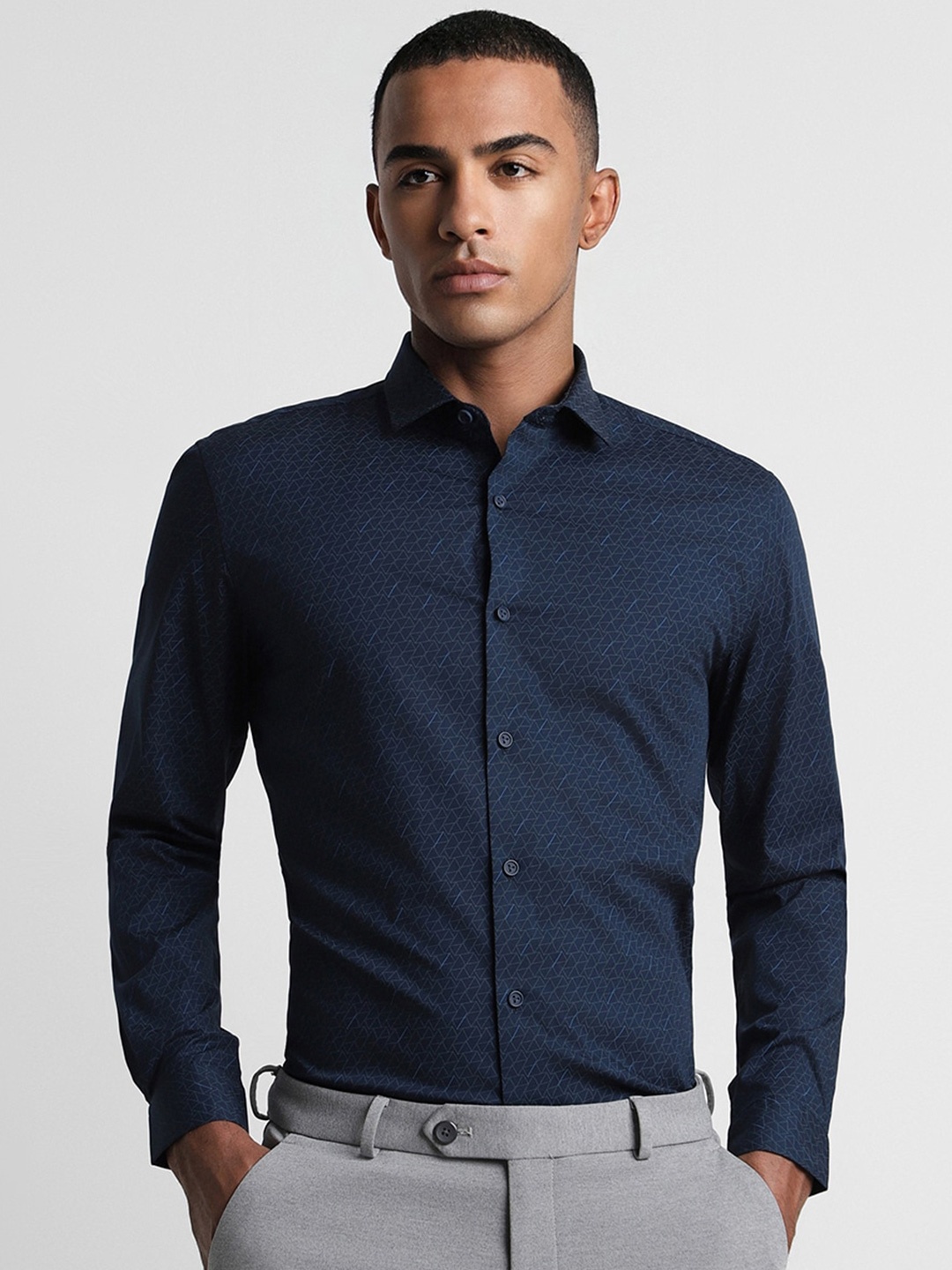 Peter England Spread Collar Long Sleeves Geometric Printed Slim Fit Formal Shirt, Navy blue
Peter England Spread Collar Long Sleeves Geometric Printed Slim Fit Formal Shirt, Navy blue