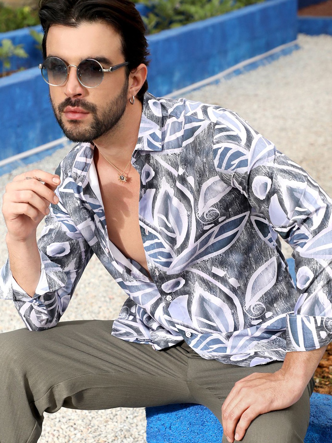 Campus Sutra Classic Floral Printed Spread Collar Long Sleeves Casual Shirt, Multi
Campus Sutra Classic Floral Printed Spread Collar Long Sleeves Casual Shirt, Multi
