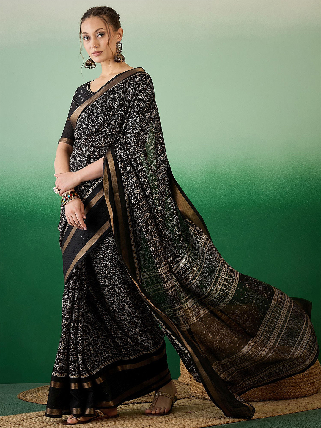 KAVINDI Warli Zari Saree, Black 
KAVINDI Warli Zari Saree, Black