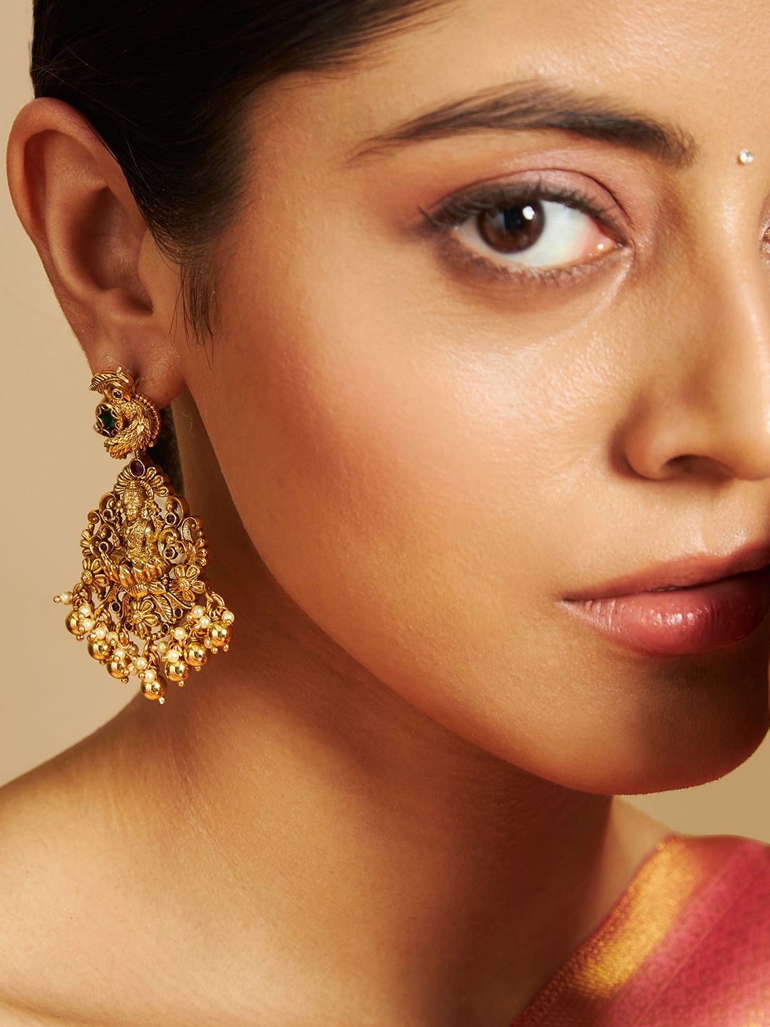 Kushal's Fashion Jewellery Gold-Plated Stone-Studded Beaded 92.5 Pure Silver Drop Earrings
Kushal's Fashion Jewellery Gold-Plated Stone-Studded Beaded 92.5 Pure Silver Drop Earrings