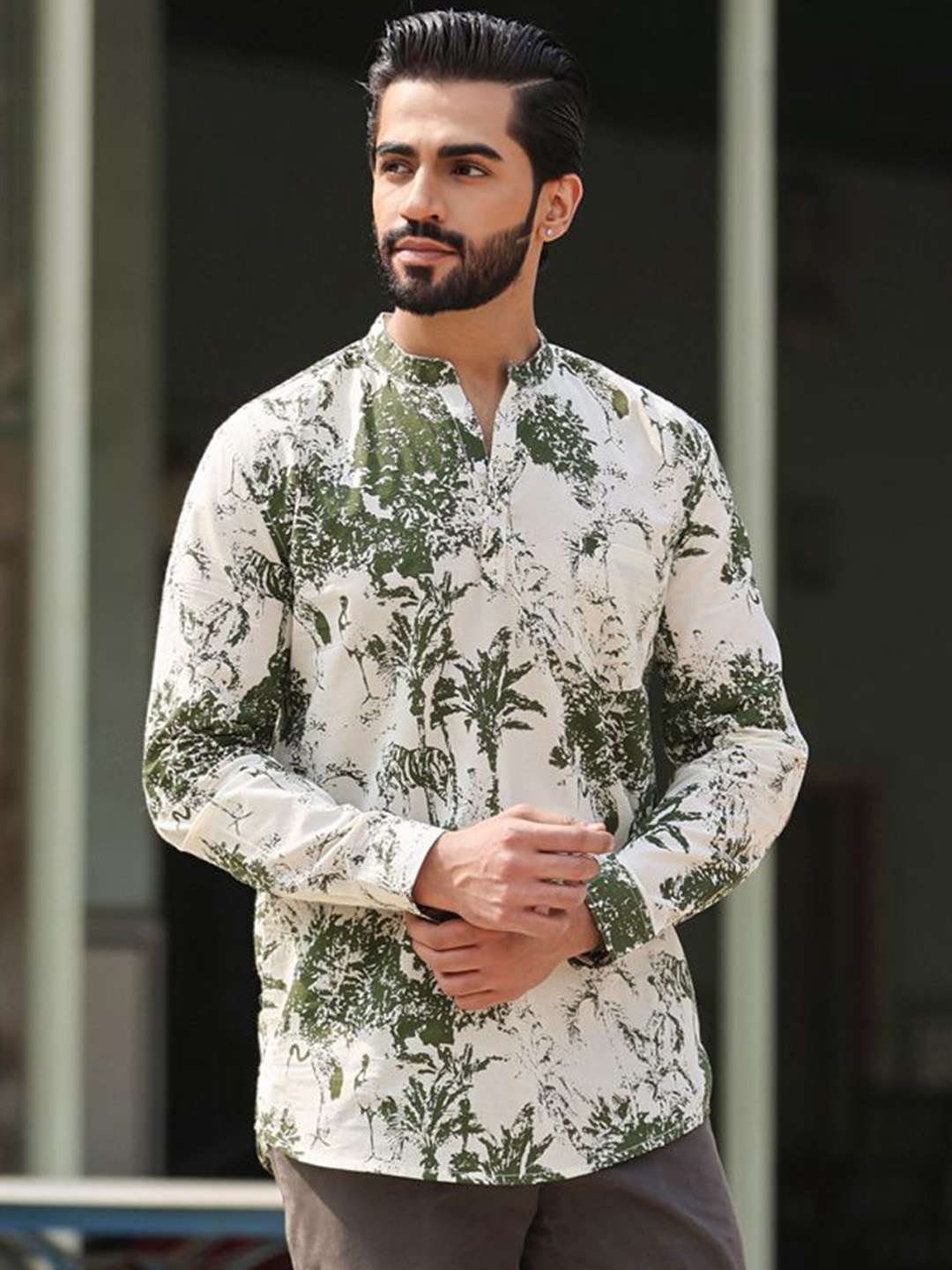 SANSKRUTIHOMES Mandarin Collar Floral Printed Summer Sheers Cotton Short Kurta, Green
SANSKRUTIHOMES Mandarin Collar Floral Printed Summer Sheers Cotton Short Kurta, Green
