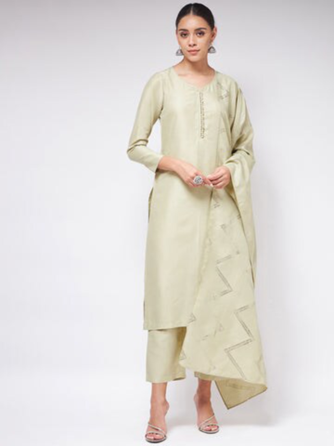 Pannkh Women Round Neck Regular Sleeves Straight Kurta with Trousers & Dupatta, Green
Pannkh Women Round Neck Regular Sleeves Straight Kurta with Trousers & Dupatta, Green