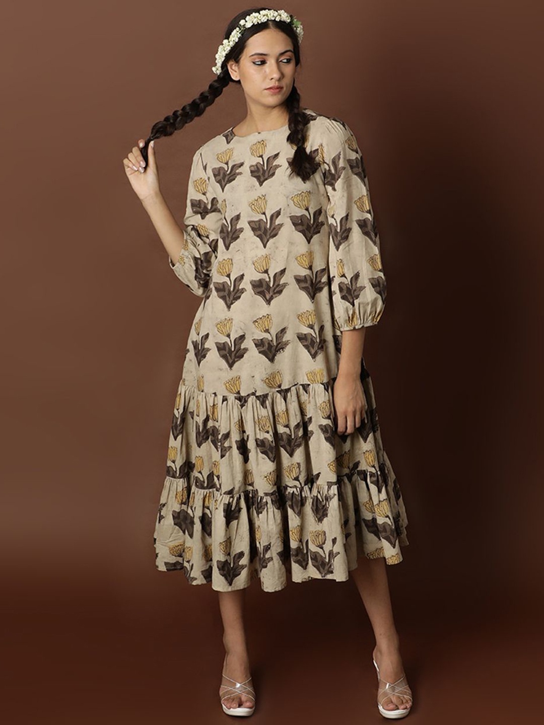 BLACK & BLAH BLAH Ajrak Handblock Printed Relaxed Fit Cotton Flared Maxi Ethnic Dress, Beige
BLACK & BLAH BLAH Ajrak Handblock Printed Relaxed Fit Cotton Flared Maxi Ethnic Dress, Beige