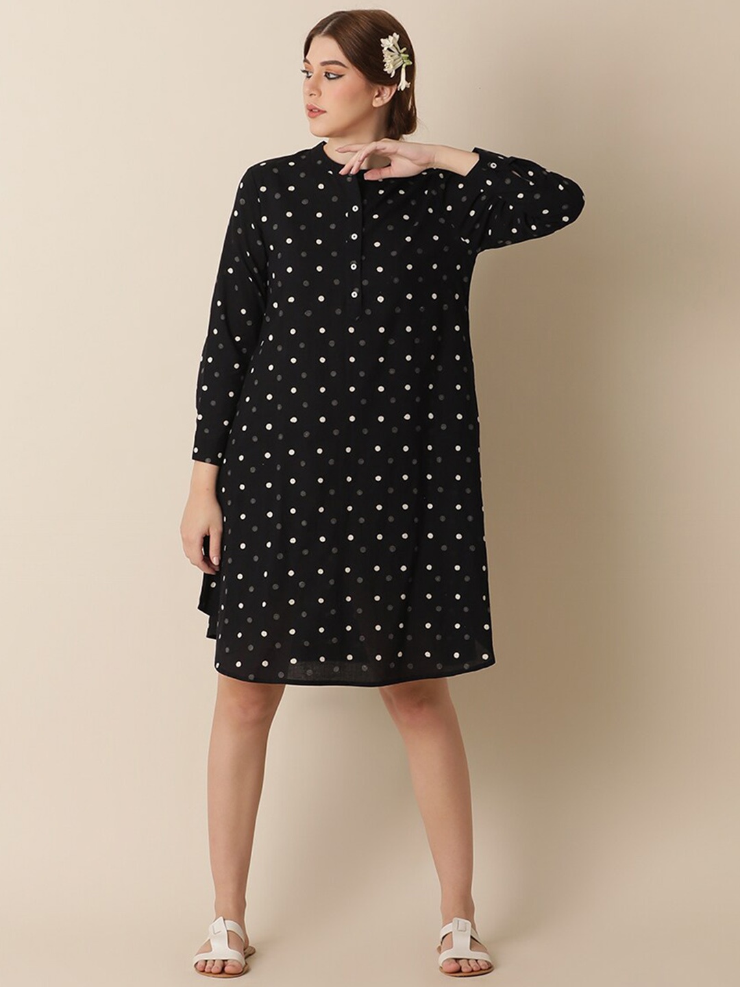 BLACK & BLAH BLAH Handblock Printed Relaxed Fit Cotton Flared Above Knee Ethnic Dress
BLACK & BLAH BLAH Handblock Printed Relaxed Fit Cotton Flared Above Knee Ethnic Dress