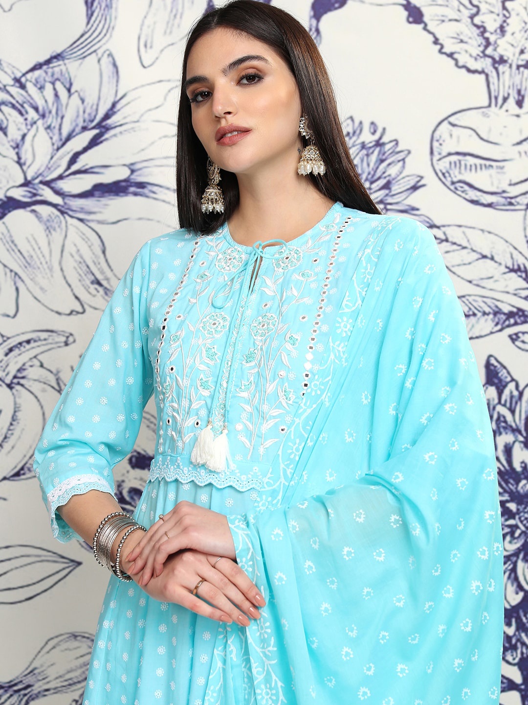 Vishudh Keyhole Neck Ethnic Motifs Embroidered Regular Thread Work Pure Cotton Kurta Set, Blue
Vishudh Keyhole Neck Ethnic Motifs Embroidered Regular Thread Work Pure Cotton Kurta Set, Blue