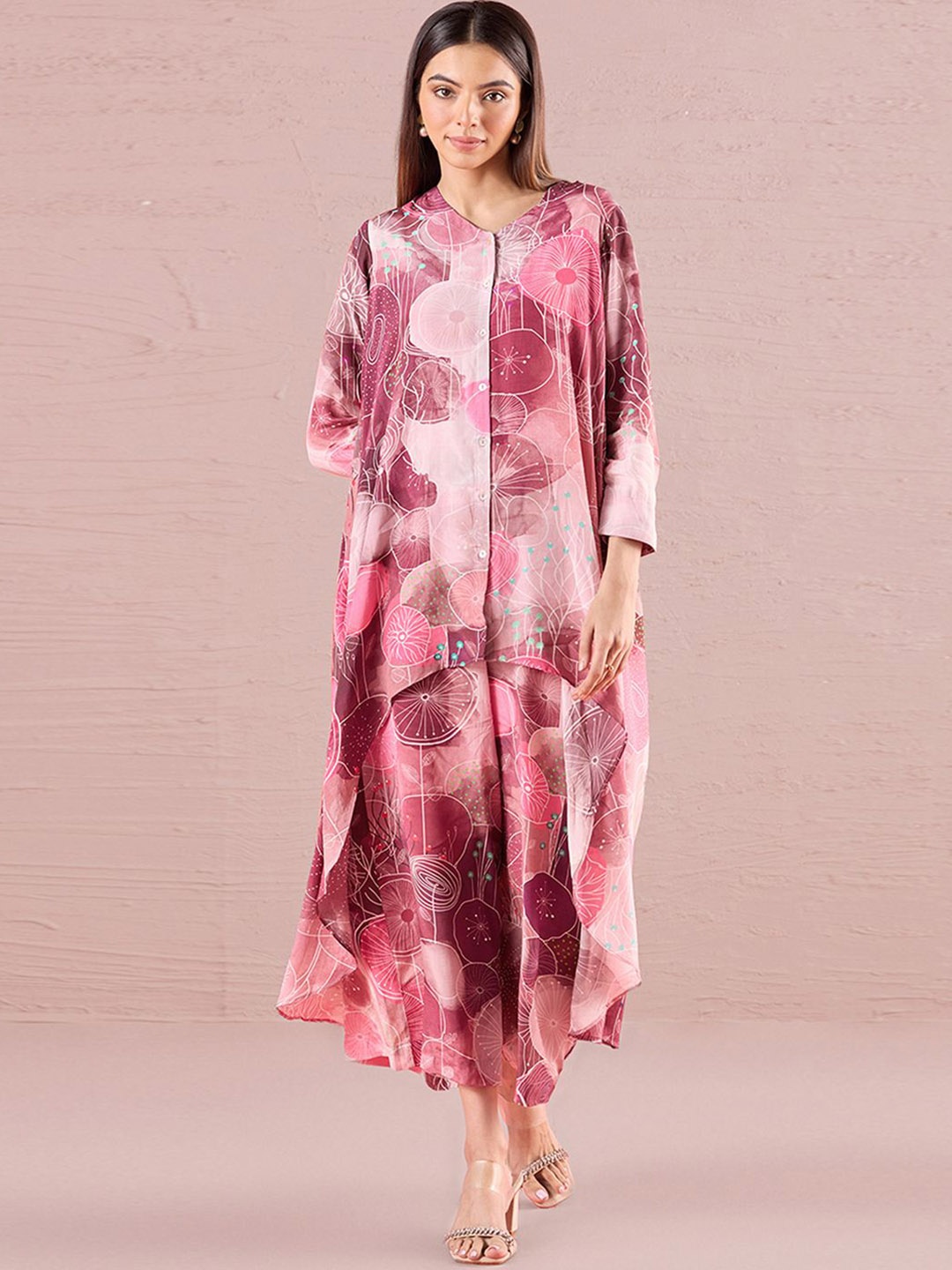 navyasa by liva Abstract Printed V-Neck Three-Quarter Sleeves High-Low Shirt With Palazzos, Maroon
navyasa by liva Abstract Printed V-Neck Three-Quarter Sleeves High-Low Shirt With Palazzos, Maroon