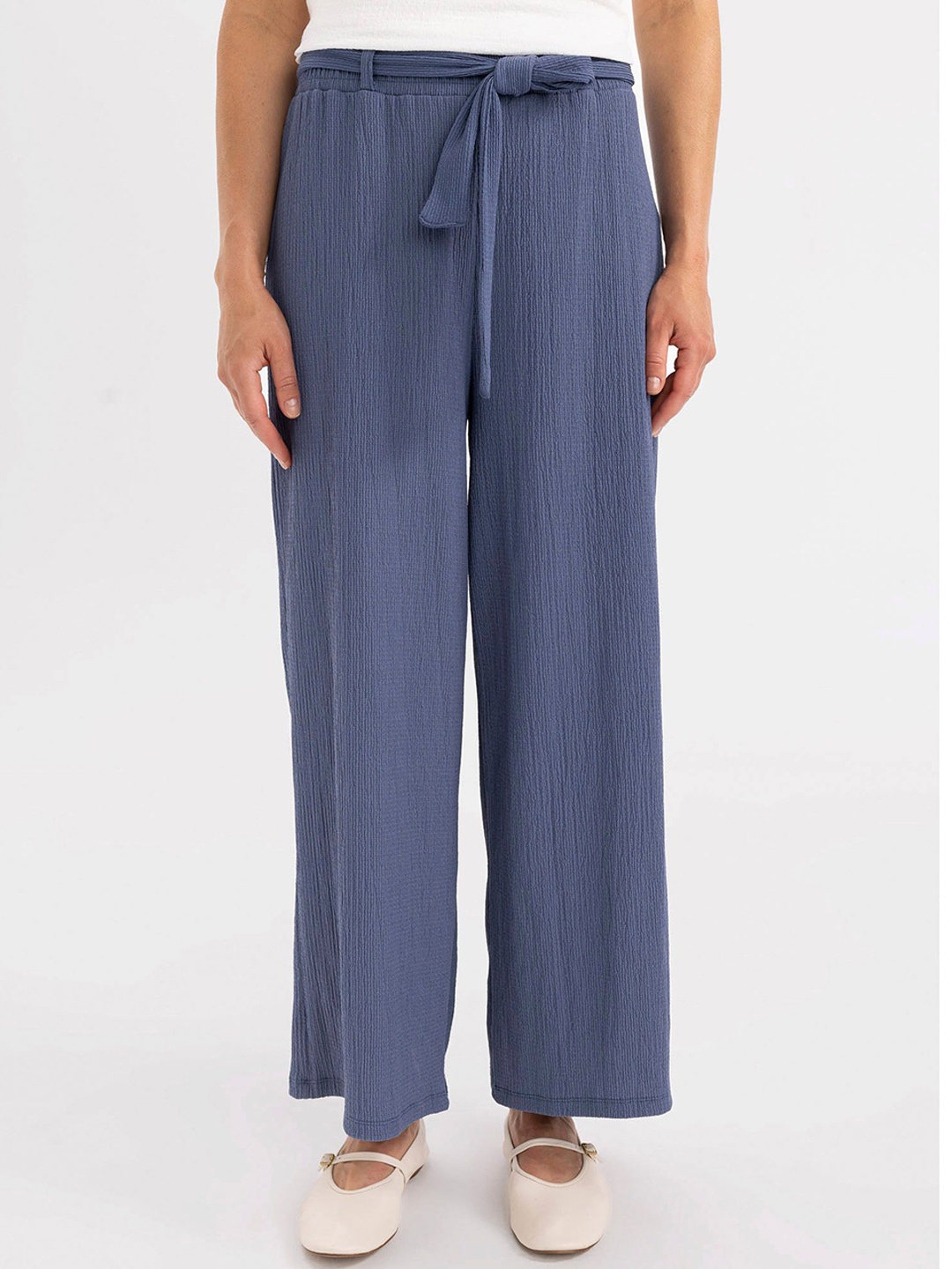 DeFacto Women Shorts, Na