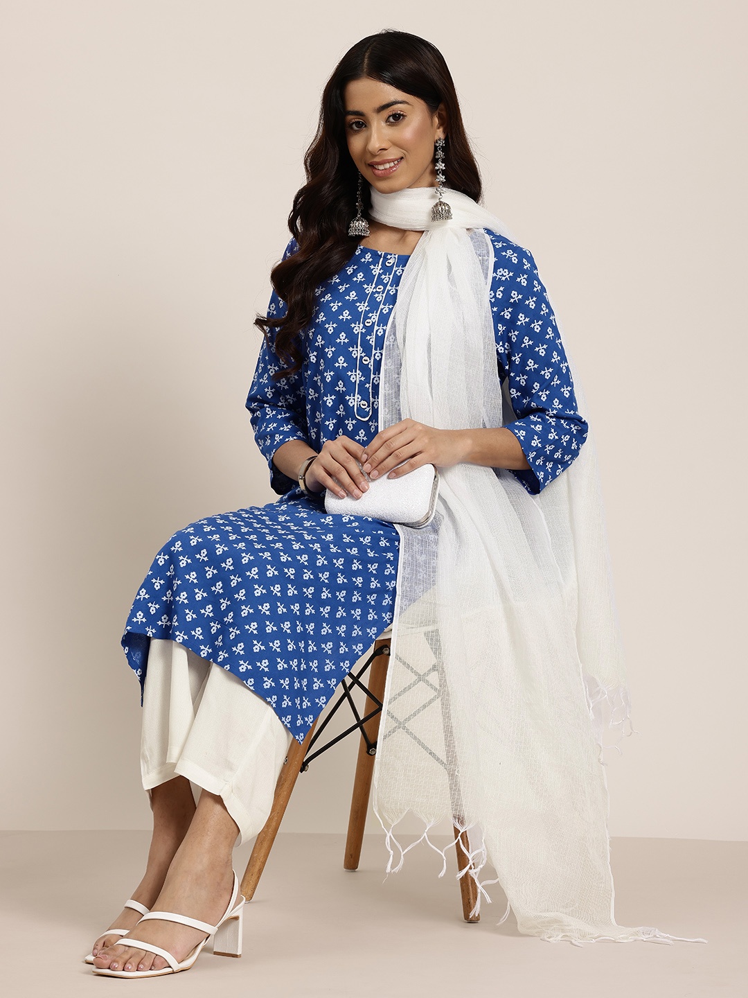 HERE&NOW Women Ethnic Motifs Printed Regular Kurta with Palazzos & With Dupatta, Blue
HERE&NOW Women Ethnic Motifs Printed Regular Kurta with Palazzos & With Dupatta, Blue