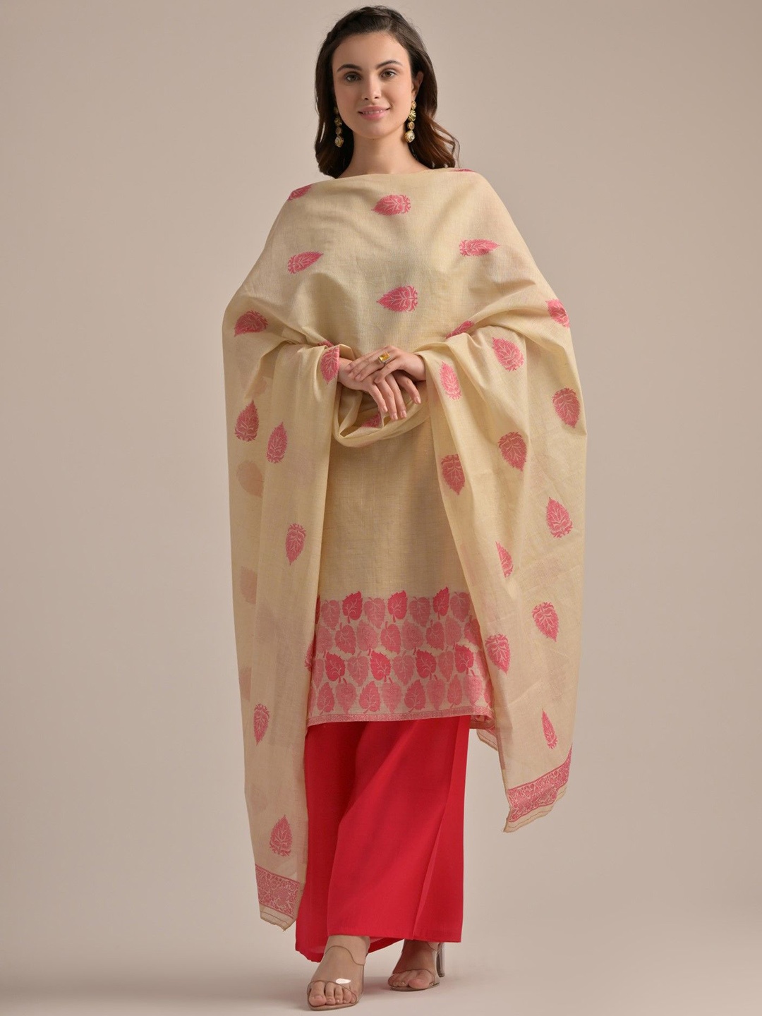 ZARIMO Floral Woven Design Round Neck Linen Straight Kurta with Palazzos & Dupatta, Cream
ZARIMO Floral Woven Design Round Neck Linen Straight Kurta with Palazzos & Dupatta, Cream