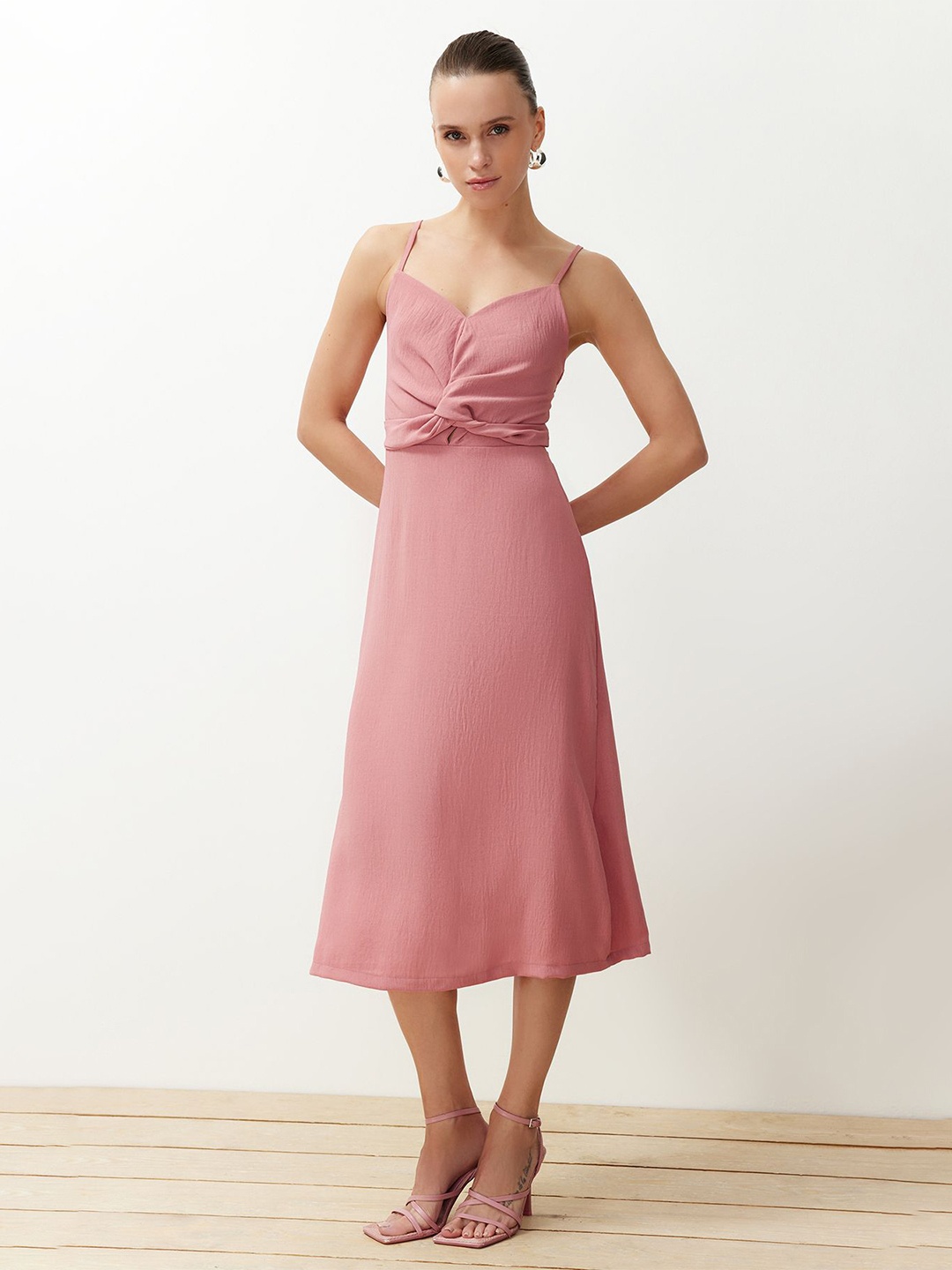 Trendyol Women Shoulder Straps Twisted Fit & Flare Casual Midi Dress, Pink
Trendyol Women Shoulder Straps Twisted Fit & Flare Casual Midi Dress, Pink