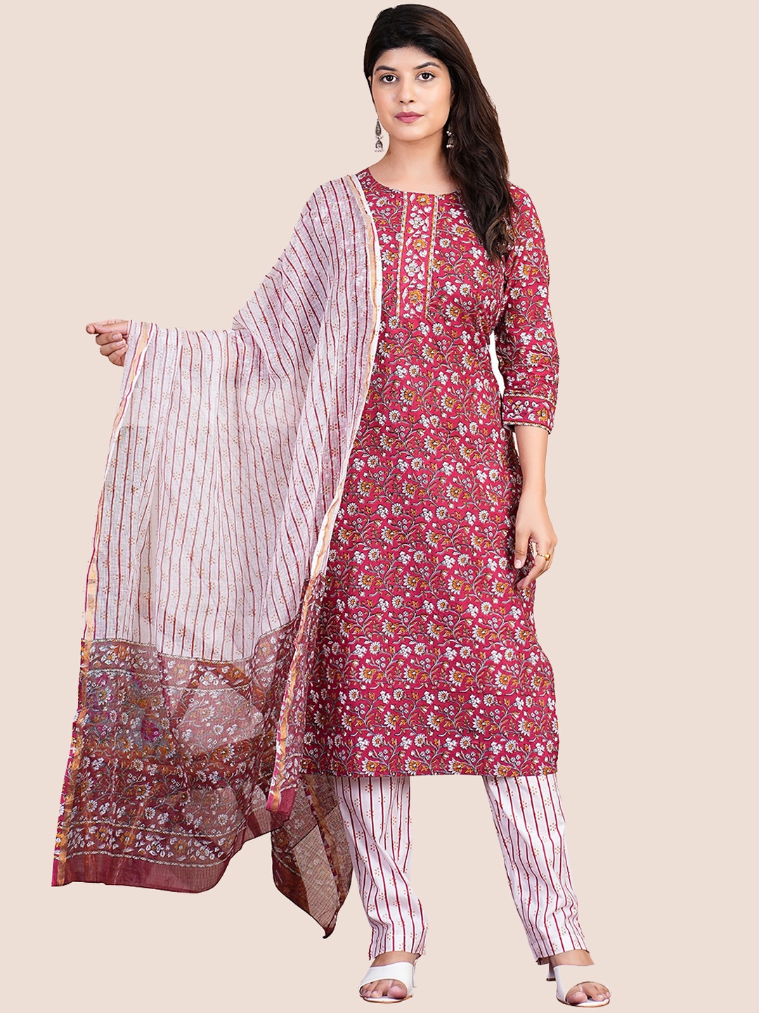 SIGNORIA Women Floral Printed Regular Thread Work Pure Cotton Kurta with Trousers & With Dupatta, Pink
SIGNORIA Women Floral Printed Regular Thread Work Pure Cotton Kurta with Trousers & With Dupatta, Pink