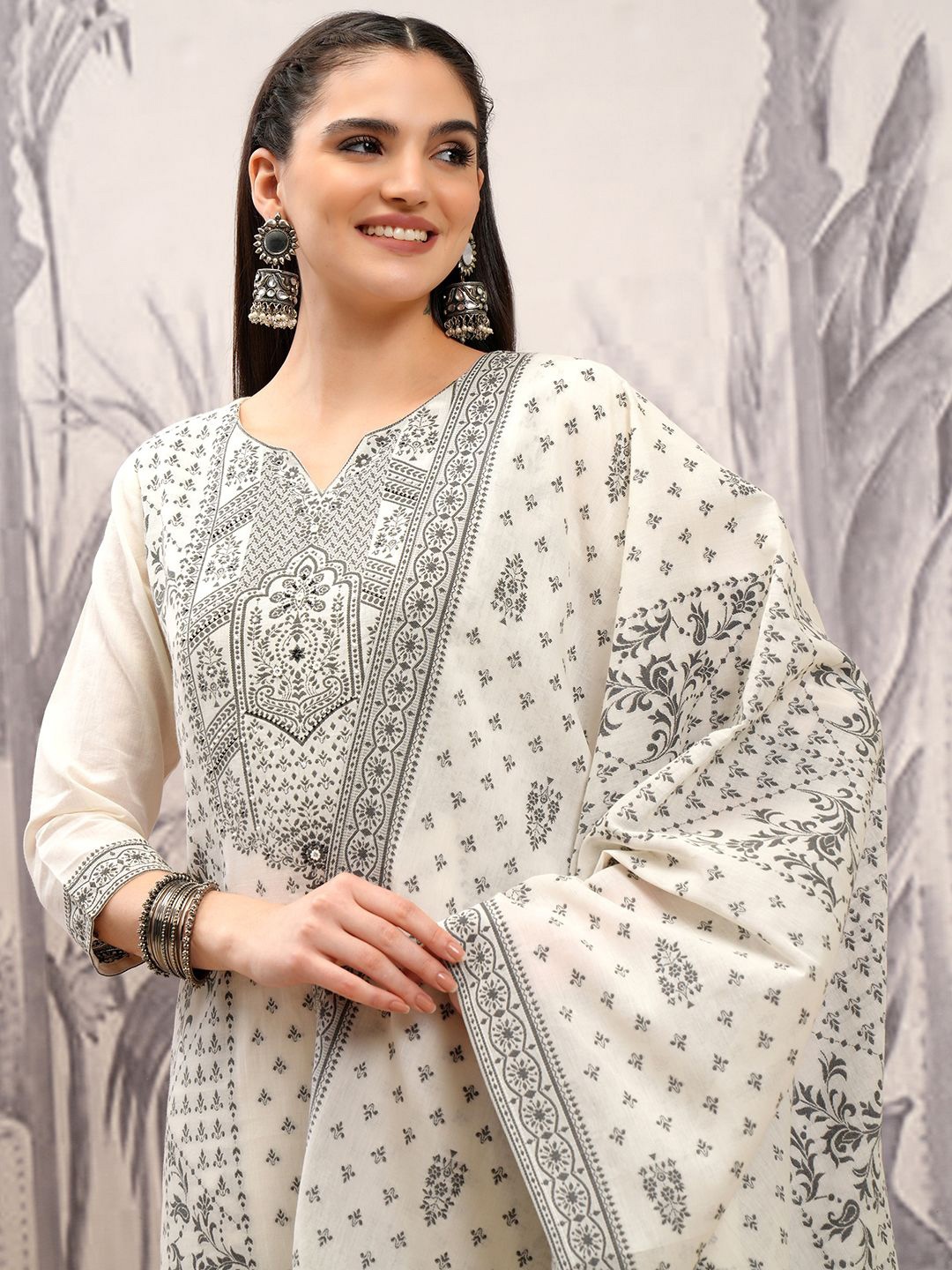 Vishudh Floral Printed Pure Cotton Straight Kurta & Trousers With Dupatta, Off white
Vishudh Floral Printed Pure Cotton Straight Kurta & Trousers With Dupatta, Off white