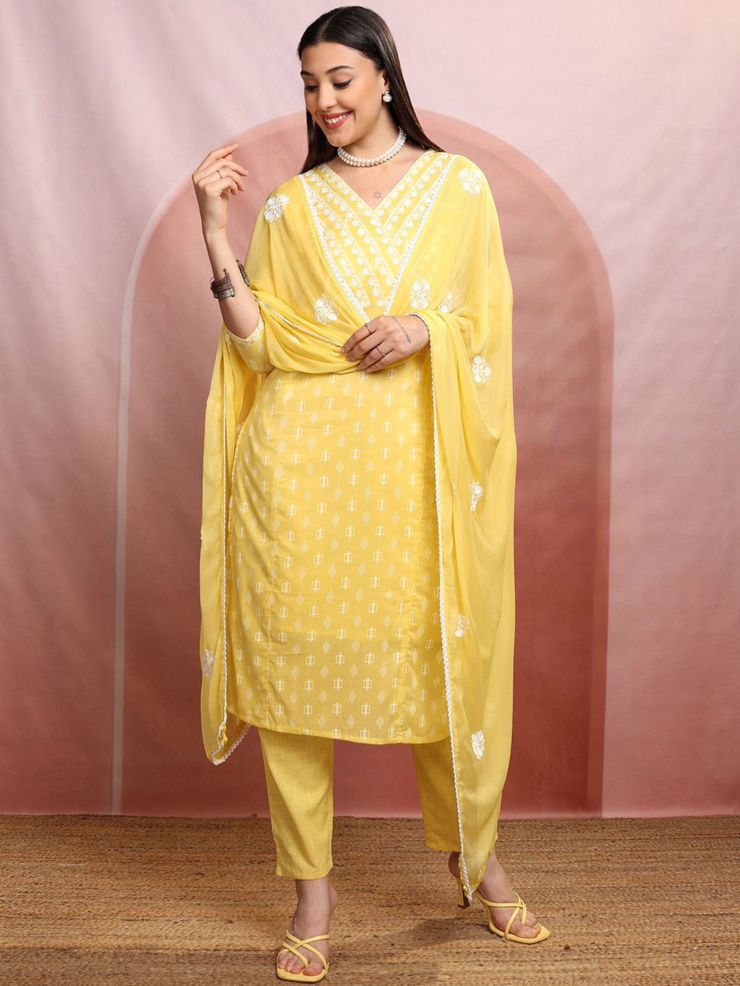 Vishudh Women Ethnic Motifs Embroidered Regular Pure Cotton Kurta with Trousers & With Dupatta, Mustard
Vishudh Women Ethnic Motifs Embroidered Regular Pure Cotton Kurta with Trousers & With Dupatta, Mustard